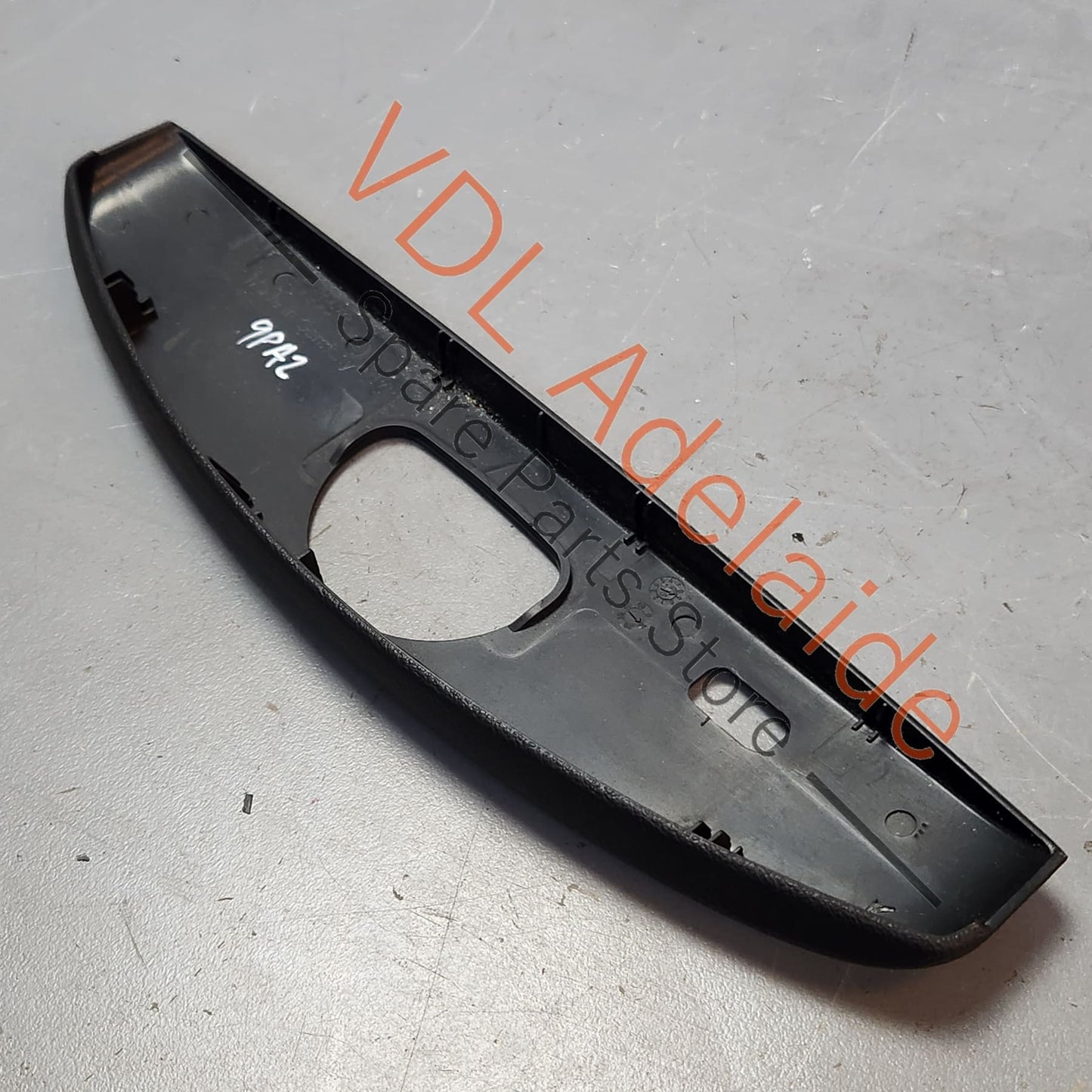 95555582900A03, 7L5867929, , , Porsche Cayenne 9PA Rear Hatch Tailgate Trim for Wiper 95555582900 A03 7L5867929