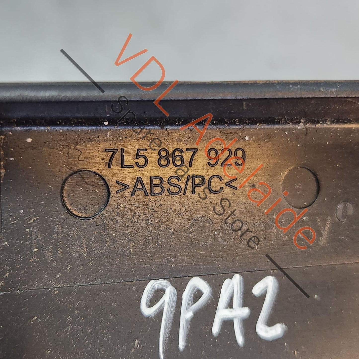 95555582900A03, 7L5867929, , , Porsche Cayenne 9PA Rear Hatch Tailgate Trim for Wiper 95555582900 A03 7L5867929