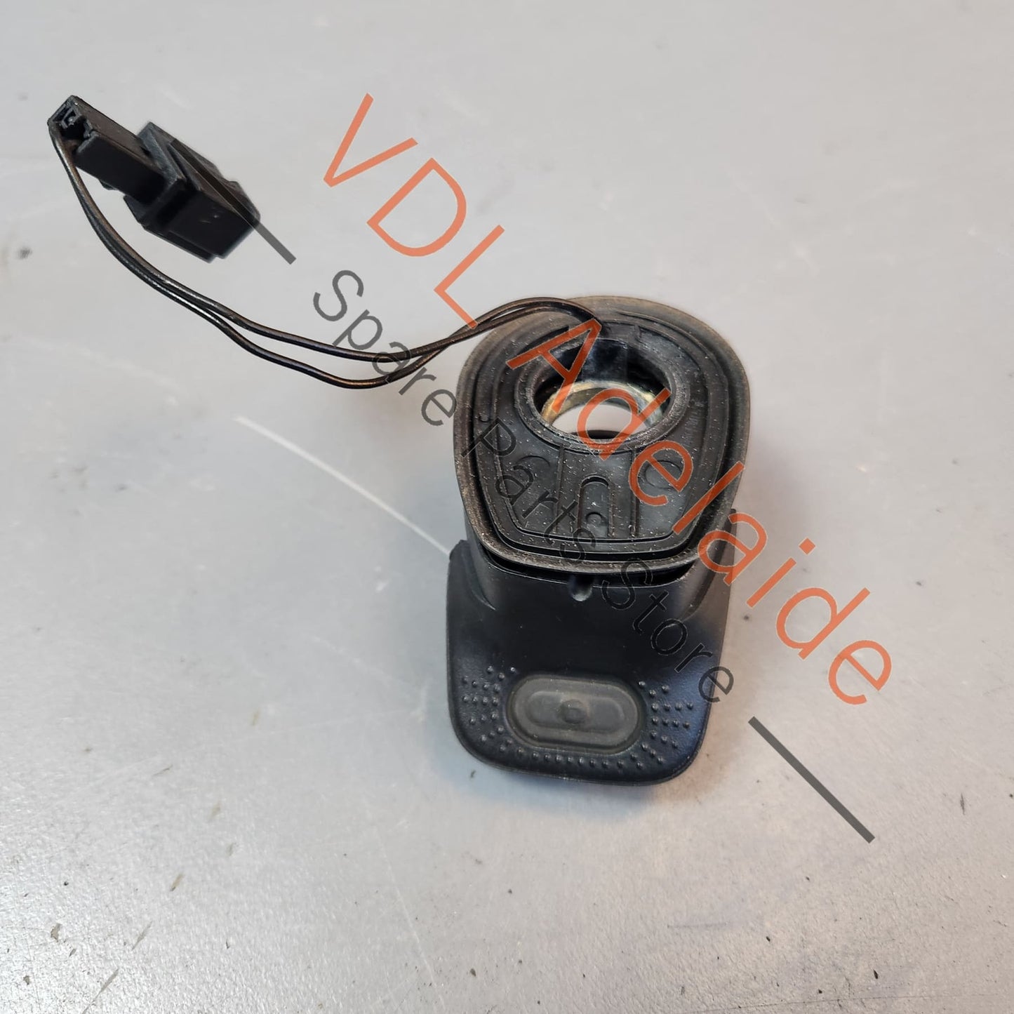 7L5845425 Porsche Cayenne Rear Hatch Glass Window Open Micro Swtich 7L5845425 7L5845425B