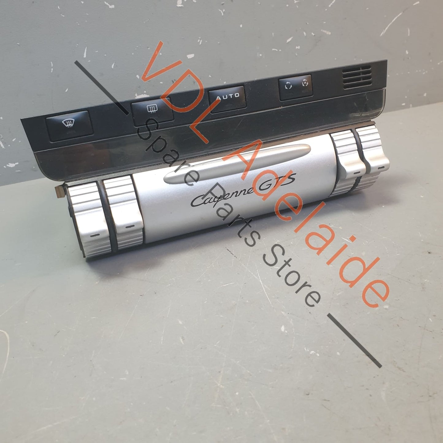 955 653 103 81 955 653 103 80
955 653 103 30 955 653 103 31 Porsche Cayenne 9PA Air Conditioning AC Climate Control Switch Module 95565310381