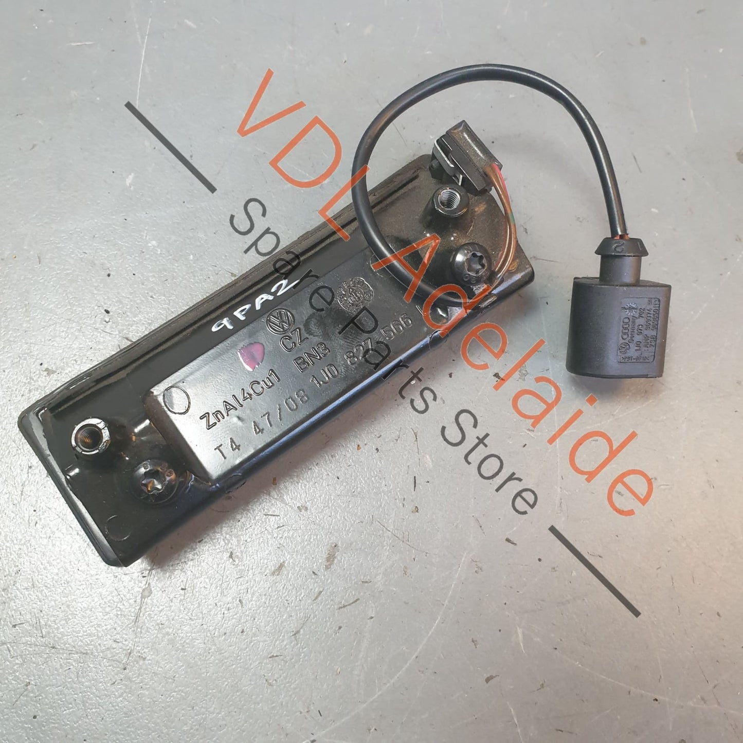 95561327101 1J0827566L Porsche Cayenne 9PA 955 957 Rear Trunk Hatch Boot Release Switch Handle 95561327101 1J0827566L