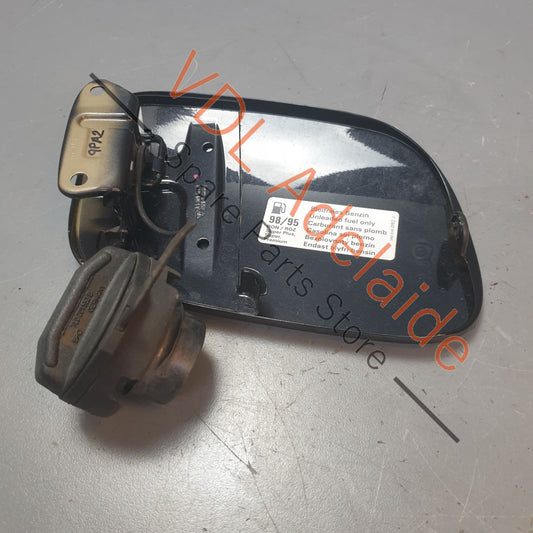 95550413303 7L5809905D Porsche Cayenne 9PA 955 957 Fuel Filler Door Flap 95550413303 7L5809905D