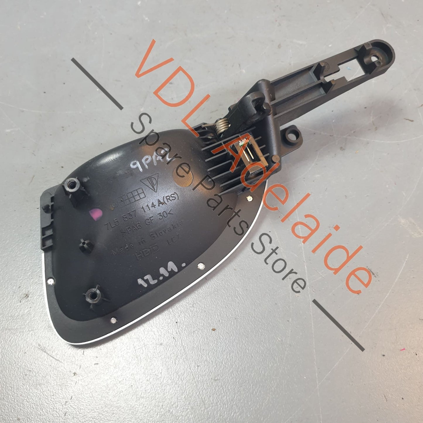 7L5837114A, 95555511400A03, , , Porsche Cayenne 9PA Right Side Door Interior Handle Pull for Open 95555511400 A03 7L5837114A