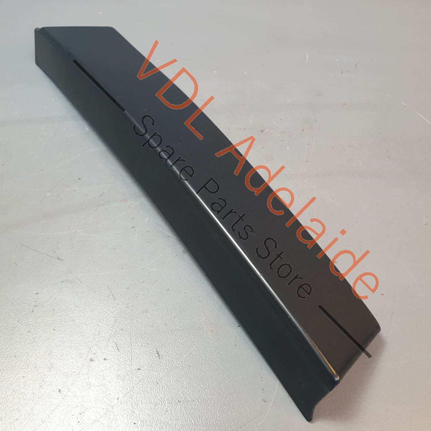 95554338200XX2, , , , Porsche Cayenne 9PA Rear Right C Pillar Back Window Trim Rear Quarter 95554338200 XX2