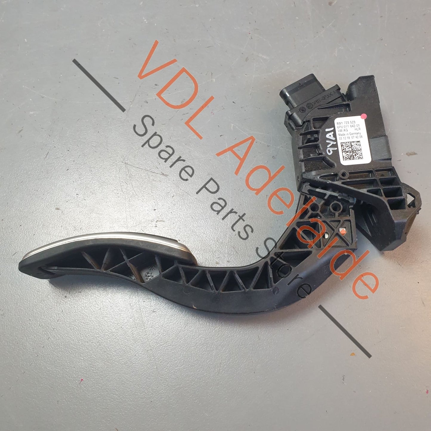 8W1723523 PAB72352300 Porsche Cayenne E3 Throttle Gas Pedal Accelerator with Sensor PAB72352300 8W1723523