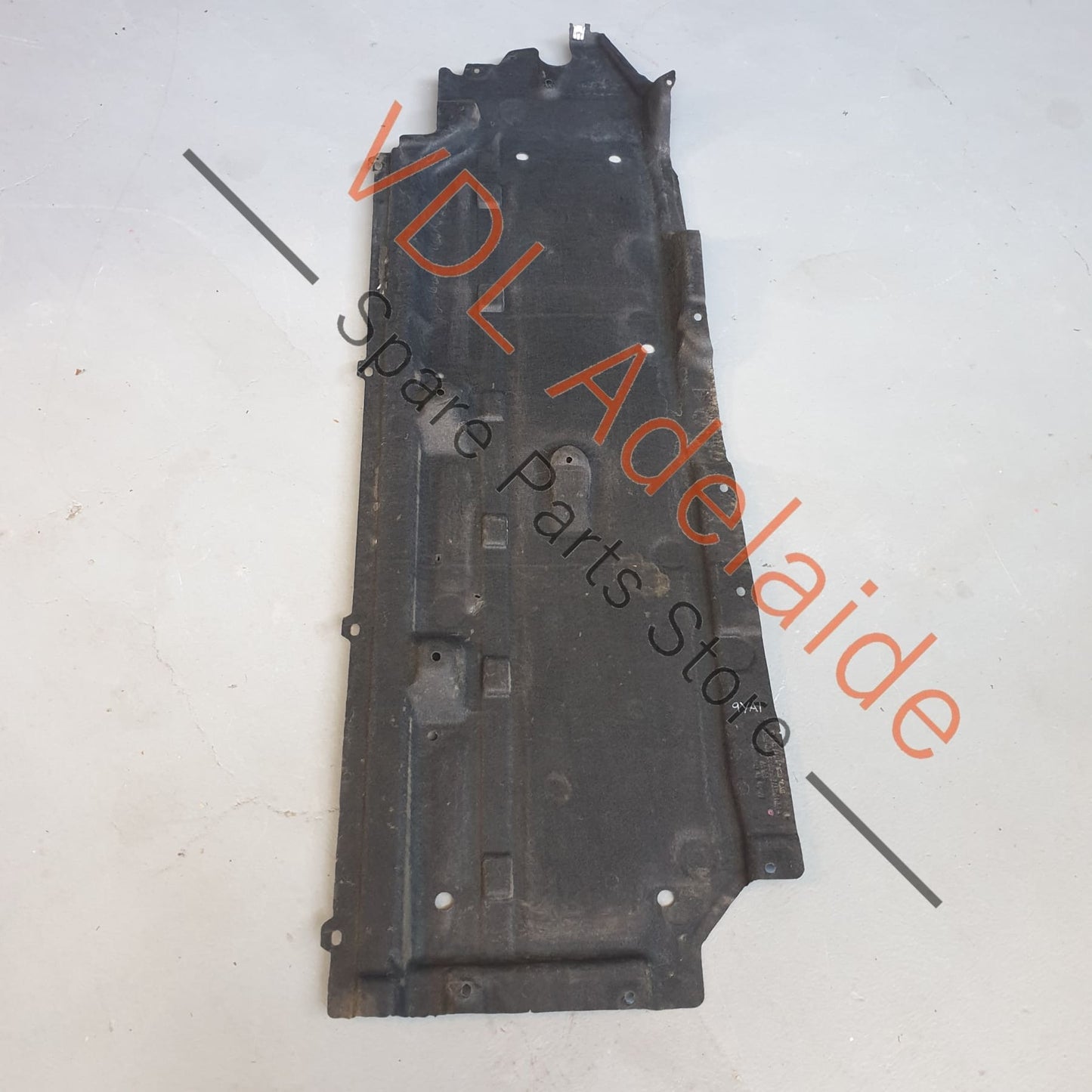 9Y0825101E 95882510100 Porsche Cayenne E3 Centre Left Side Body Protection Trim Splash Guard 95882510100 9Y0825101E