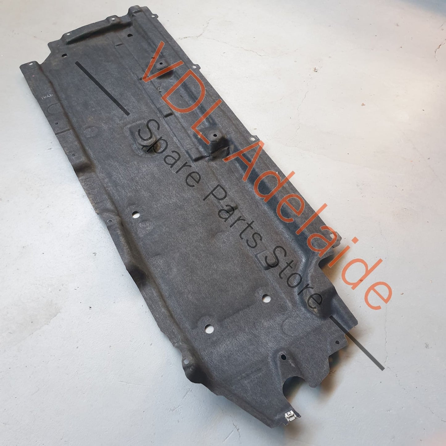 9Y0825101E 95882510100 Porsche Cayenne E3 Centre Left Side Body Protection Trim Splash Guard 95882510100 9Y0825101E
