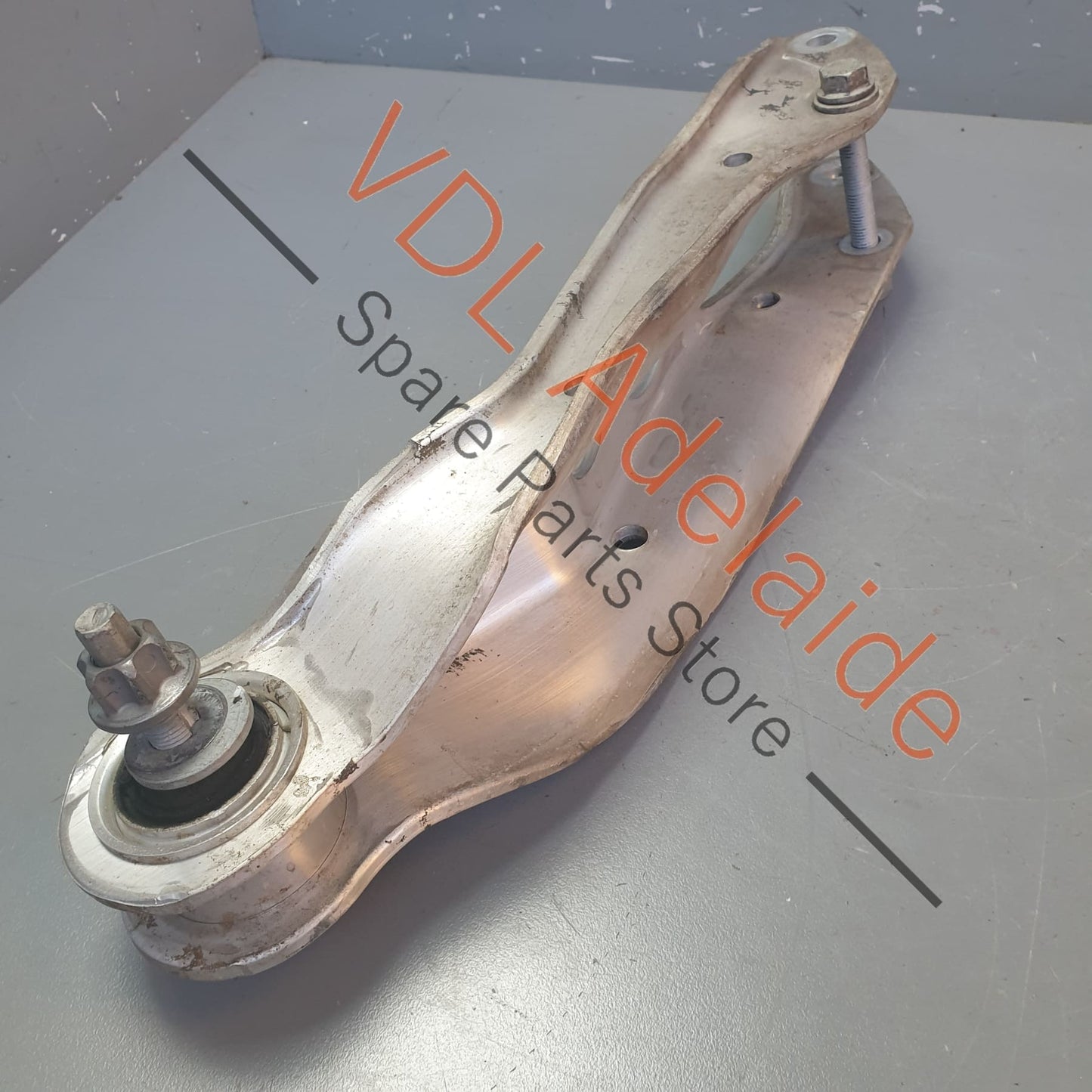 958505311J 4M0505311J Porsche Cayenne E3 Audi Q7 Rear Lower Suspension Wishbone Control Arm 958505311J 4M0505311J
