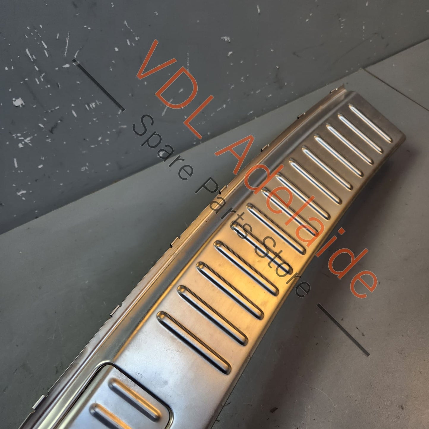 9Y0864483B1E0 9Y0864483G1E0 9Y0864483G1E0 Porsche Cayenne E3 9YA 9YB Rear Luggage Compartment Load Edge Trim Stainless Steel Chrome 9Y0864483B 1E0 9Y0864483G 1E0