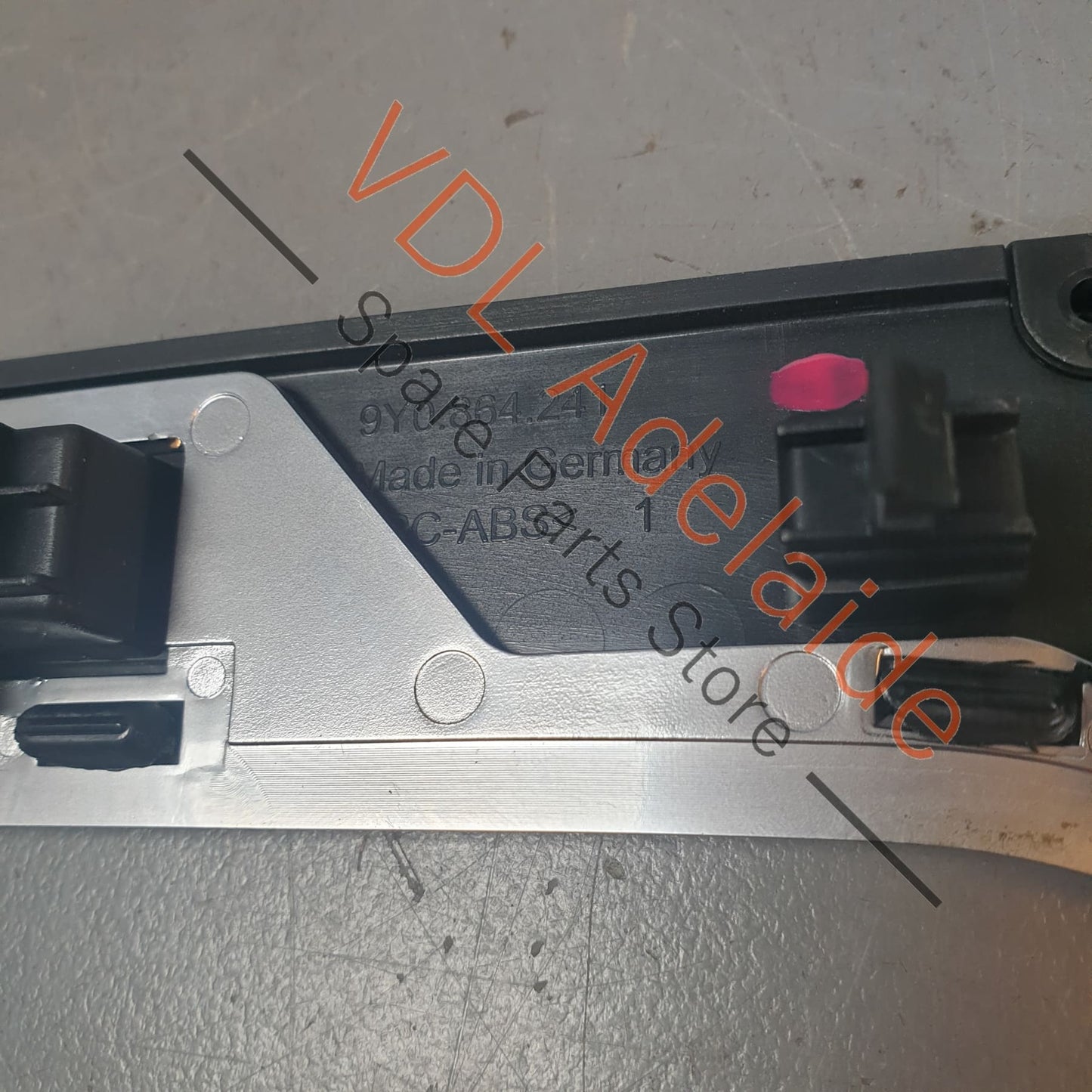 9Y0864241A5Q0 Porsche Cayenne E3 9Y Centre Console Cup Holder Surround Trim 9Y0864241A