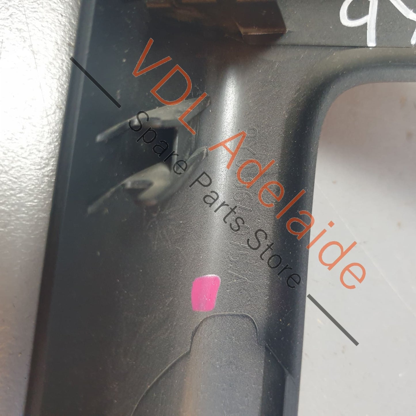 9Y0864075A5Q0 Porsche Cayenne E3 9Y Centre Console Rear Air Vent Trim 9Y0864075A