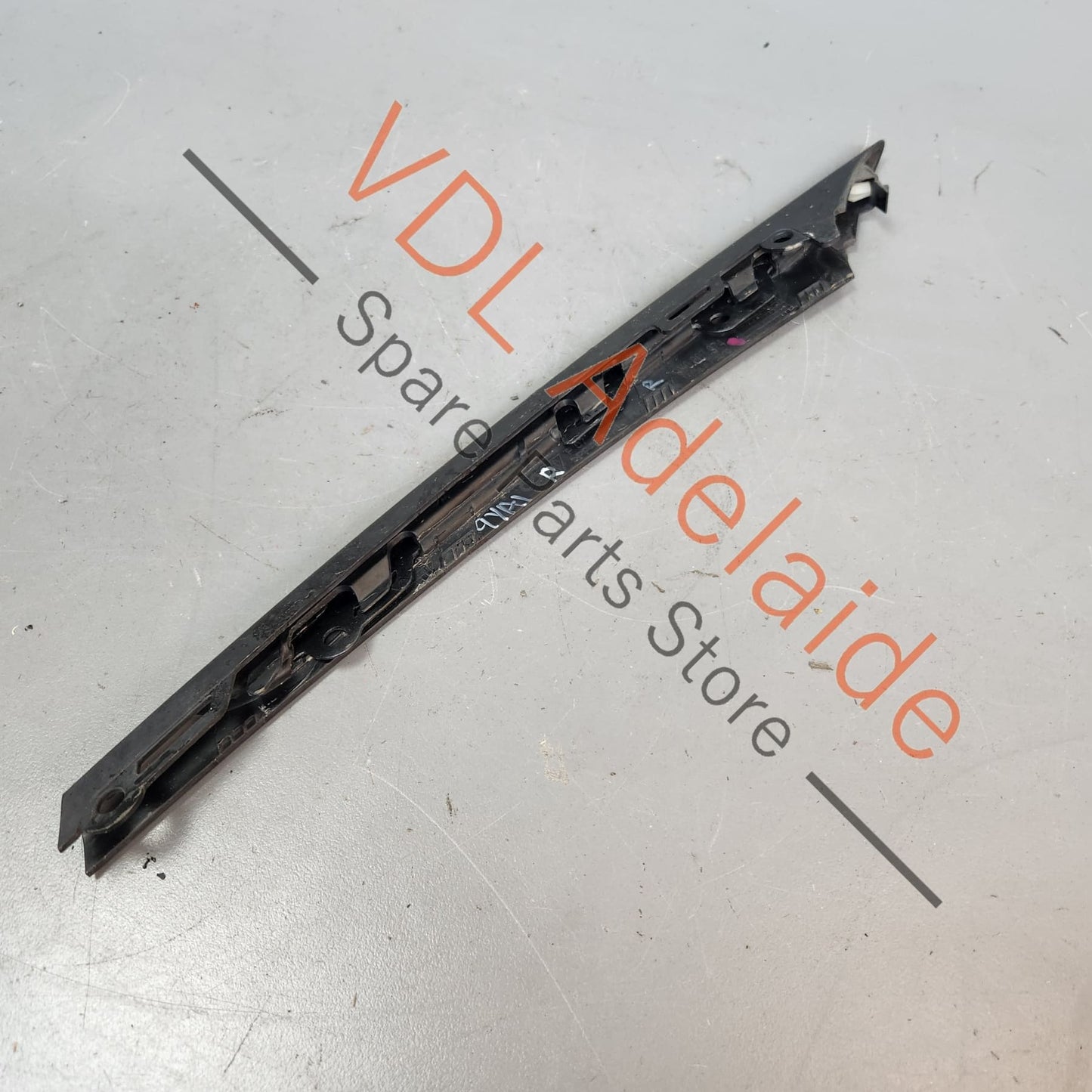 9Y0807246AM7U 9Y0807973OK1 Porsche Cayenne E3 9Y Front Bumper Right Grille Fin Lower 9Y0807246A MU7 9Y0807974 OK1