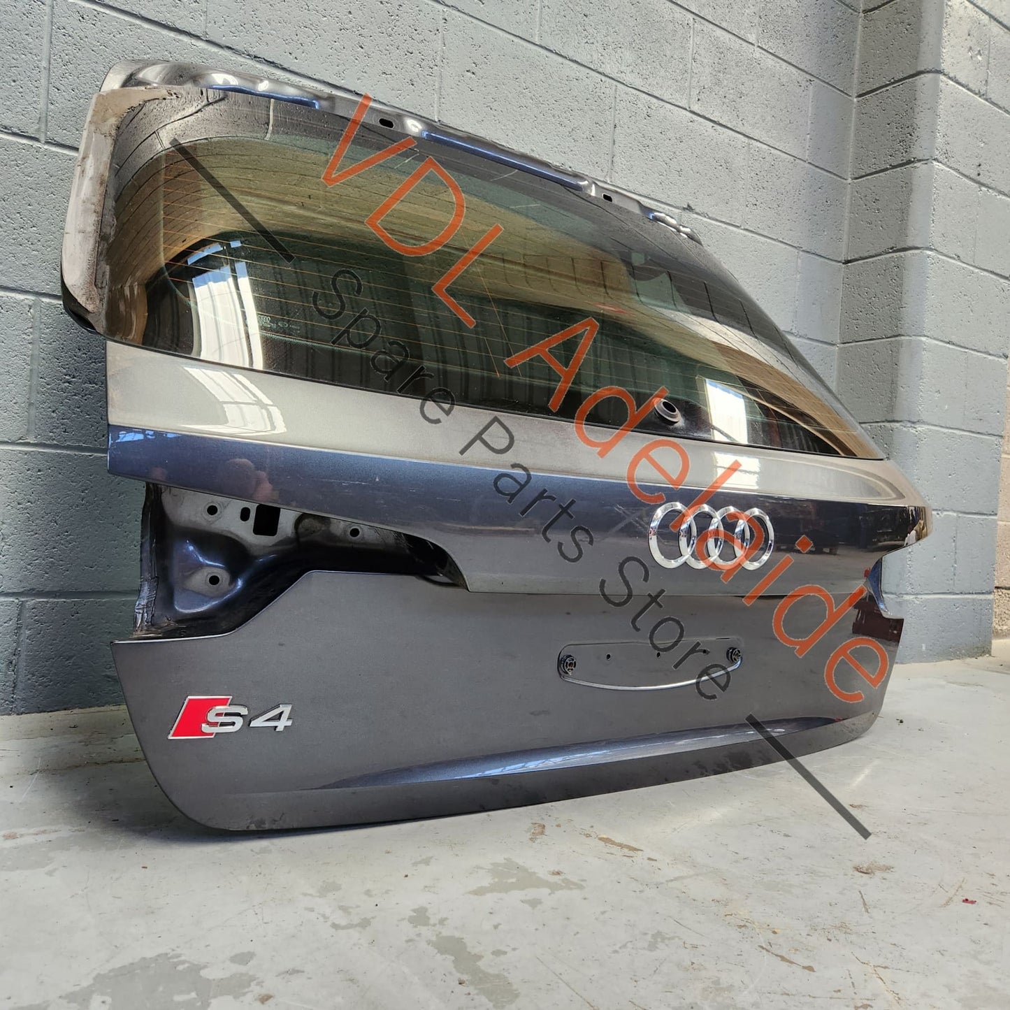 8W9827025B 8W9827025D Audi S4 B9 Boot Hatch Trunk Panel 6Y6Y Daytona Gray Pearl 8W9827025B 8W9827025D