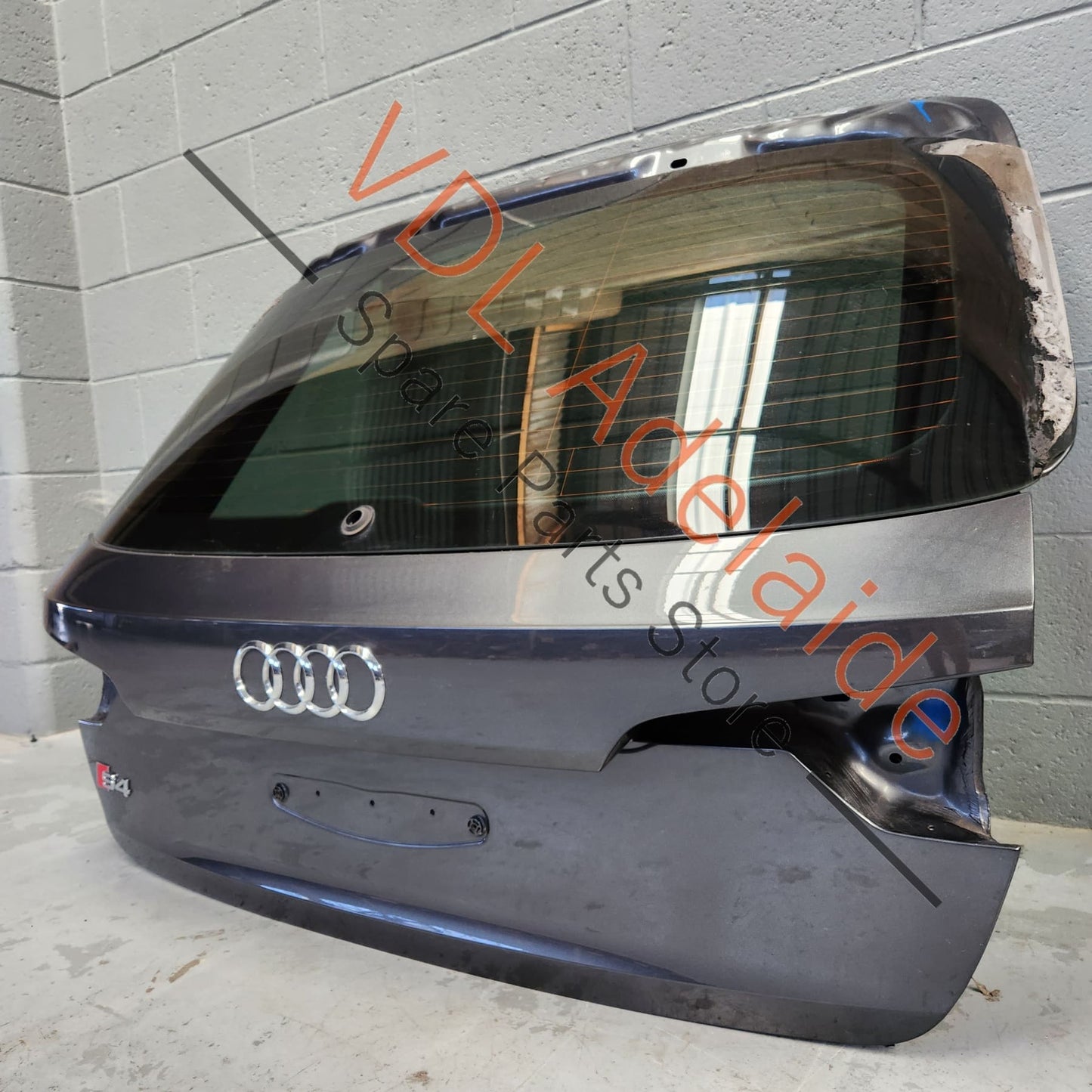 8W9827025B 8W9827025D Audi S4 B9 Boot Hatch Trunk Panel 6Y6Y Daytona Gray Pearl 8W9827025B 8W9827025D