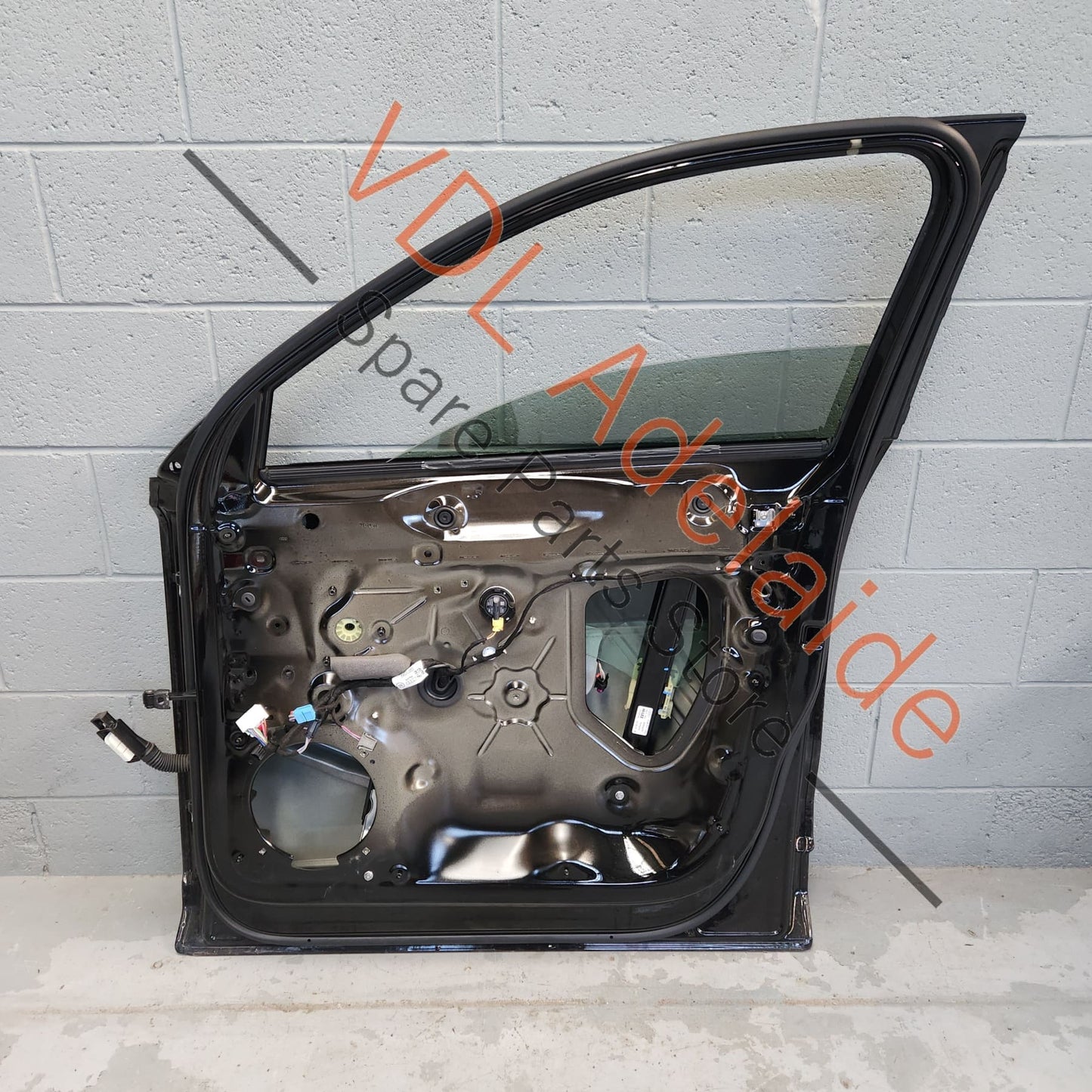 83A831052D 83A845202 Audi Q3 RSQ3 Front Right Door Shell Panel
83A831052D 0E0E Mythosschwarz Metallic Glass 83A845202