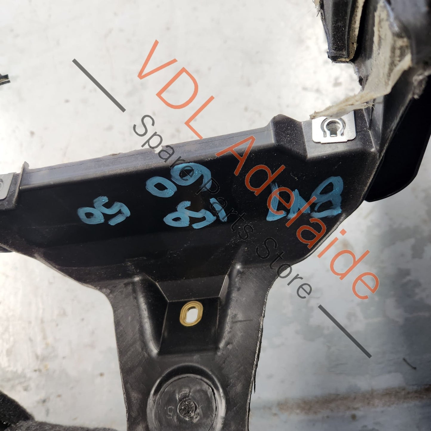 83C857001A24A, 83A880204D, , , Audi A3 S3 RS3 RHD Dashboard Dash & Passenger Airbag Kit