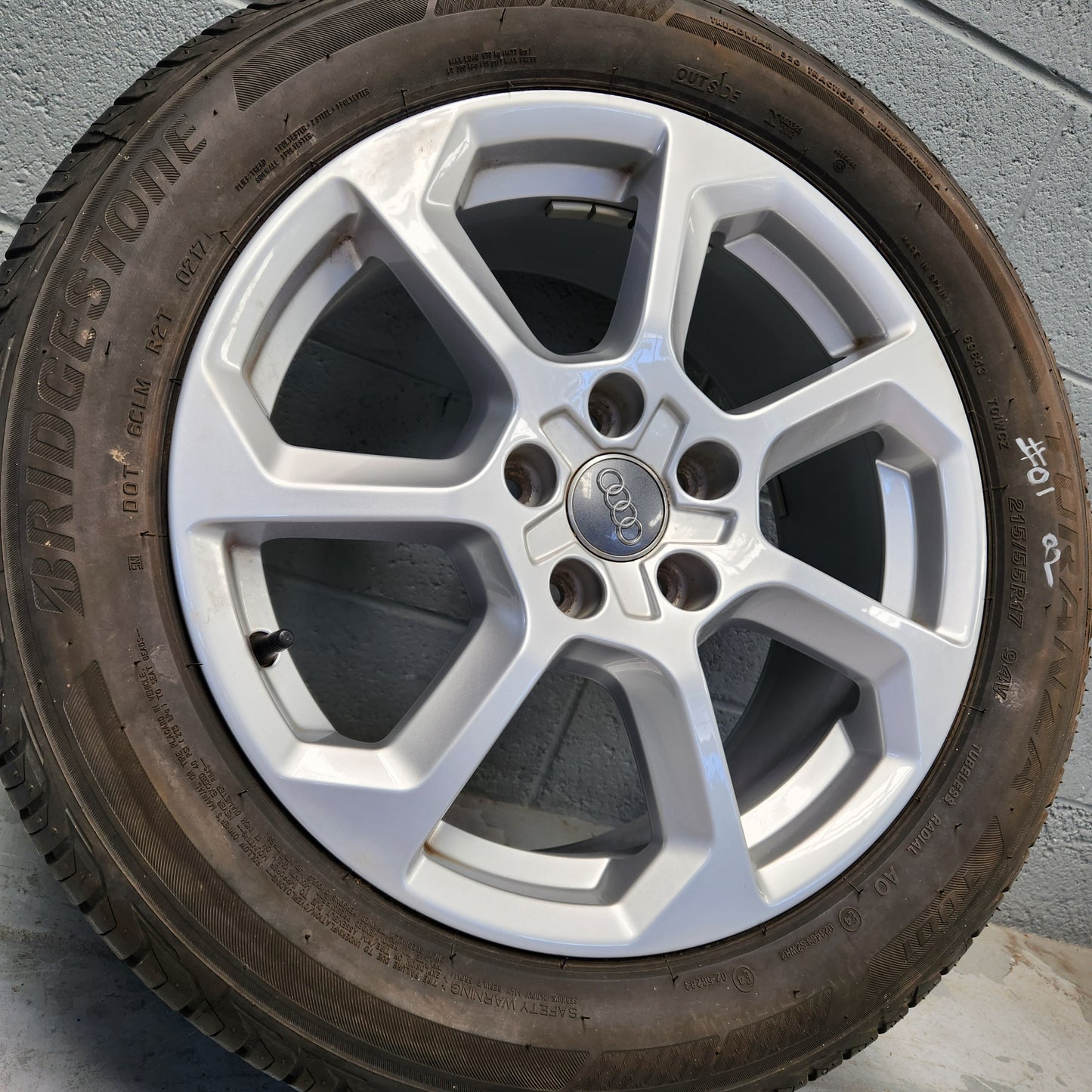 81A601025D 1x Genuine Audi Q2 Alloy Wheels 17 x 7J ET45 5x112 81A601025D #01
