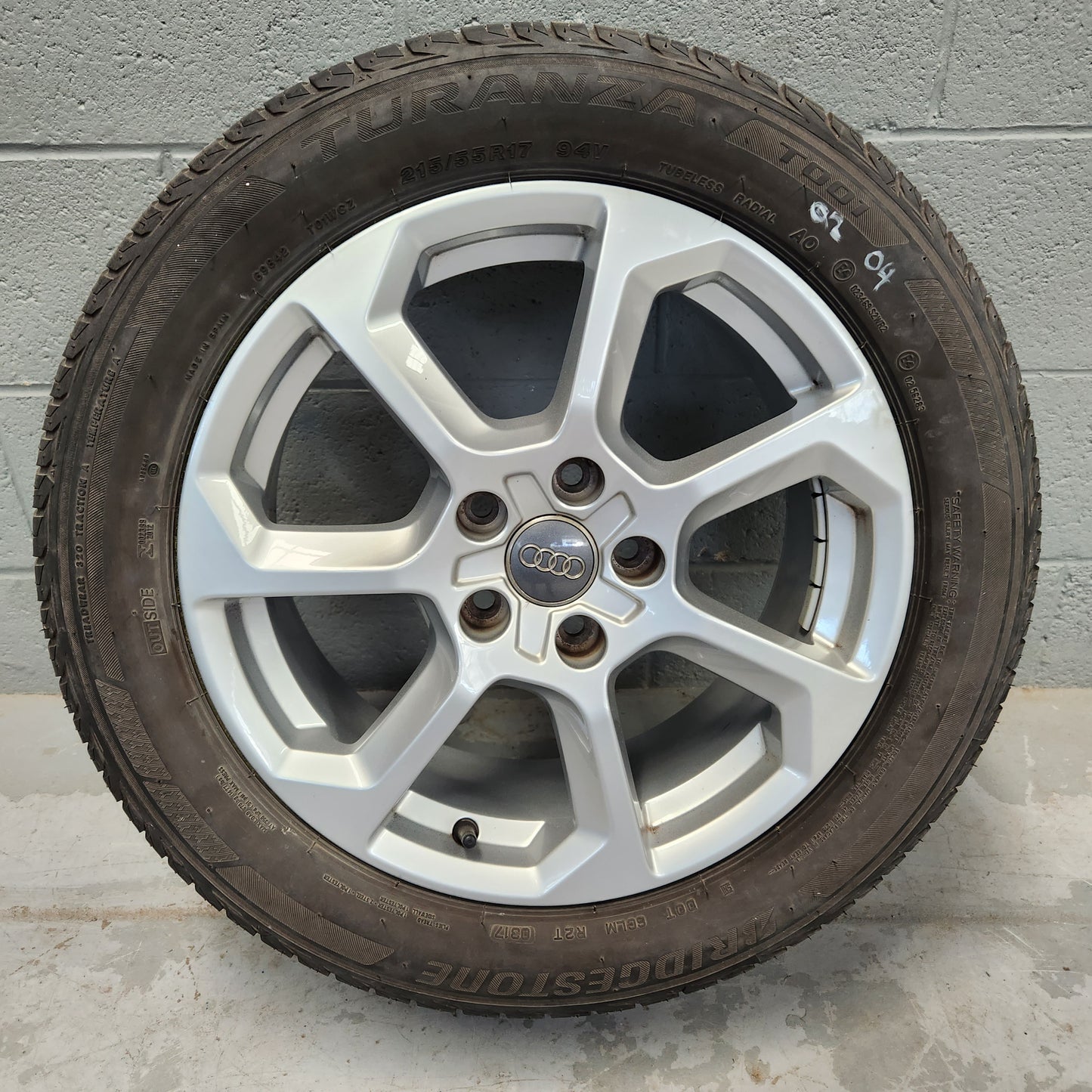 81A601025D Set of 4 Genuine Audi Q2 Alloy Wheels 17 x 7J ET45 5x112 81A601025D