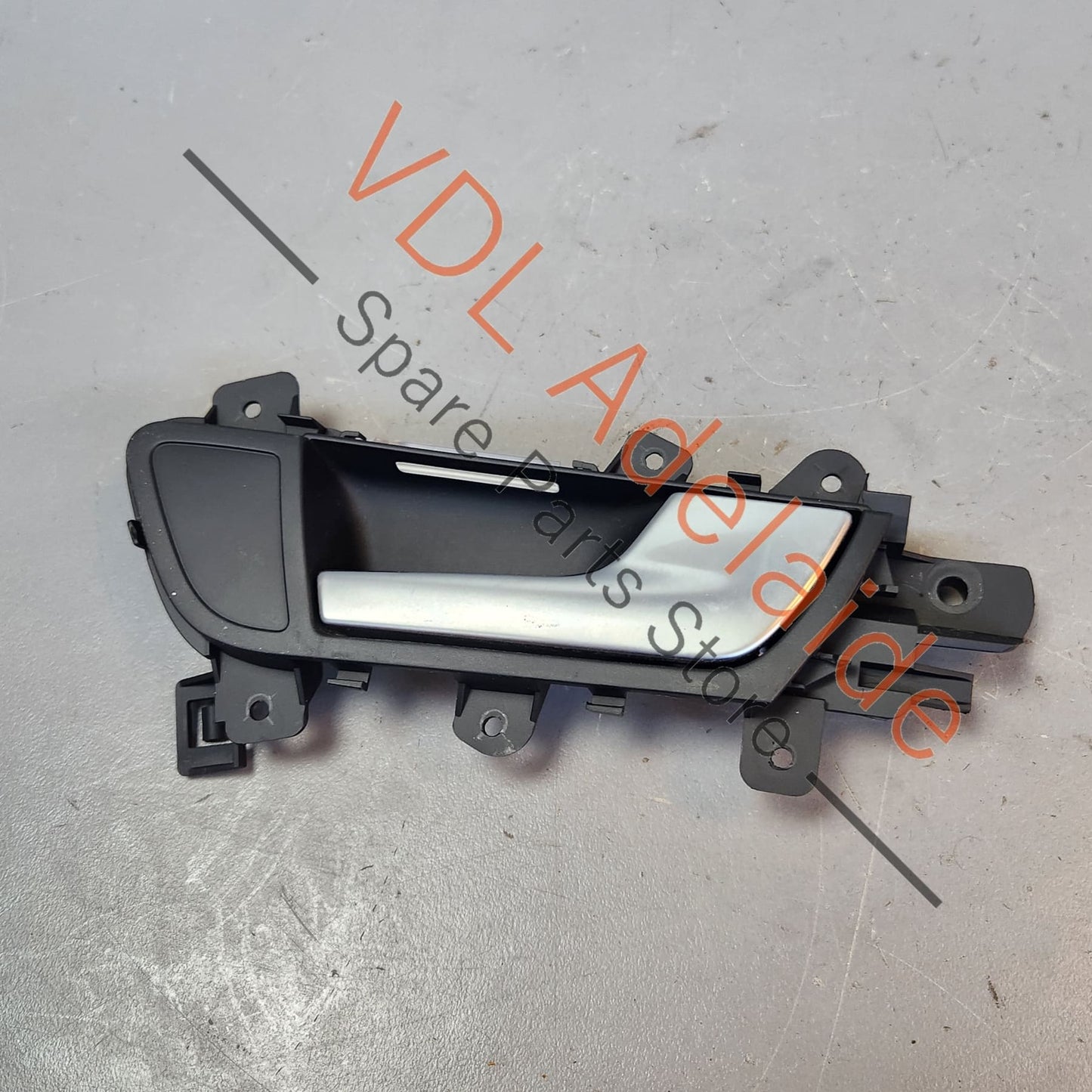 8K0839020E 8K0839020E7PE Audi A4 B8 Right Side Passenger Interior Door Handle Pull Trim 8K0839020E