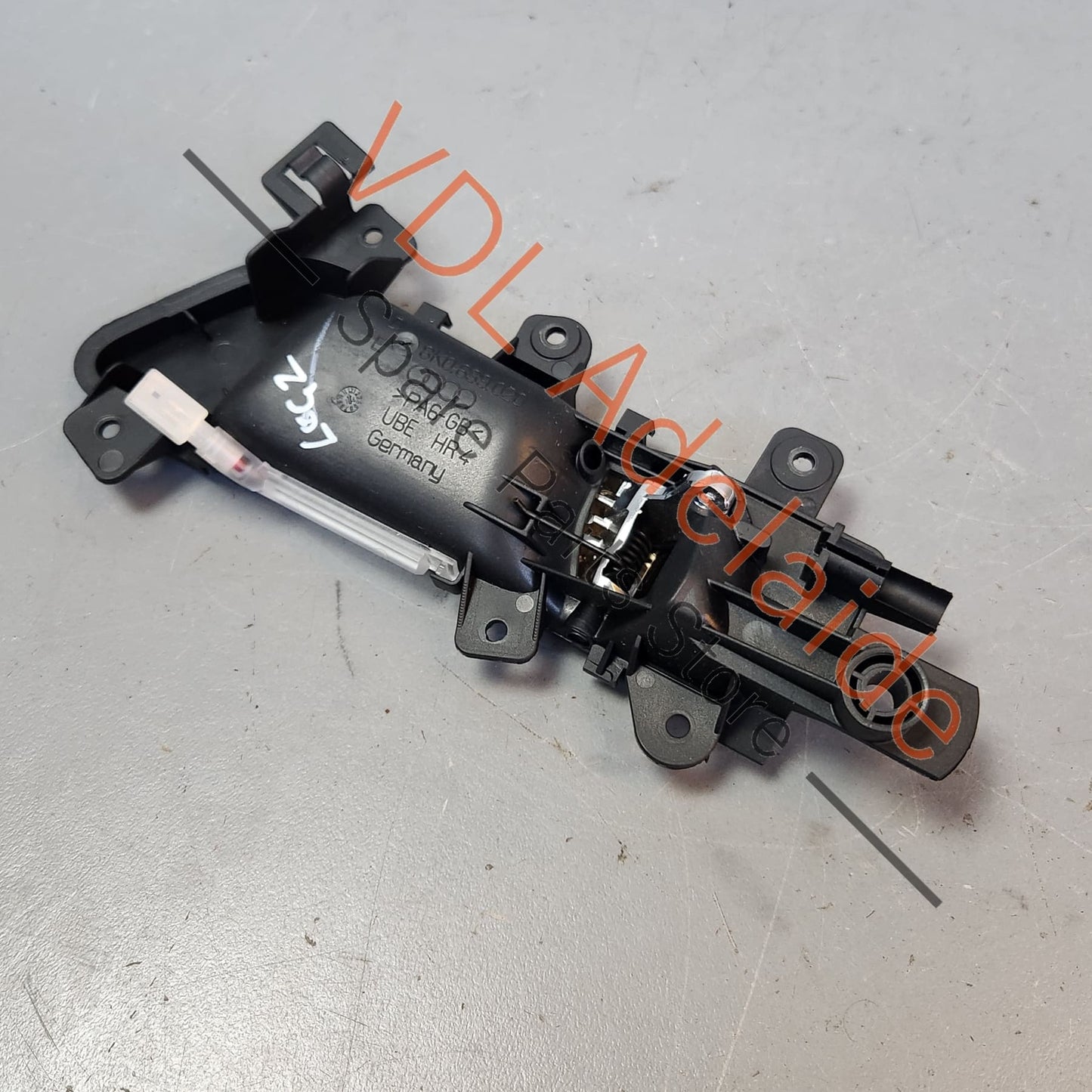 8K0839020E 8K0839020E7PE Audi A4 B8 Right Side Passenger Interior Door Handle Pull Trim 8K0839020E
