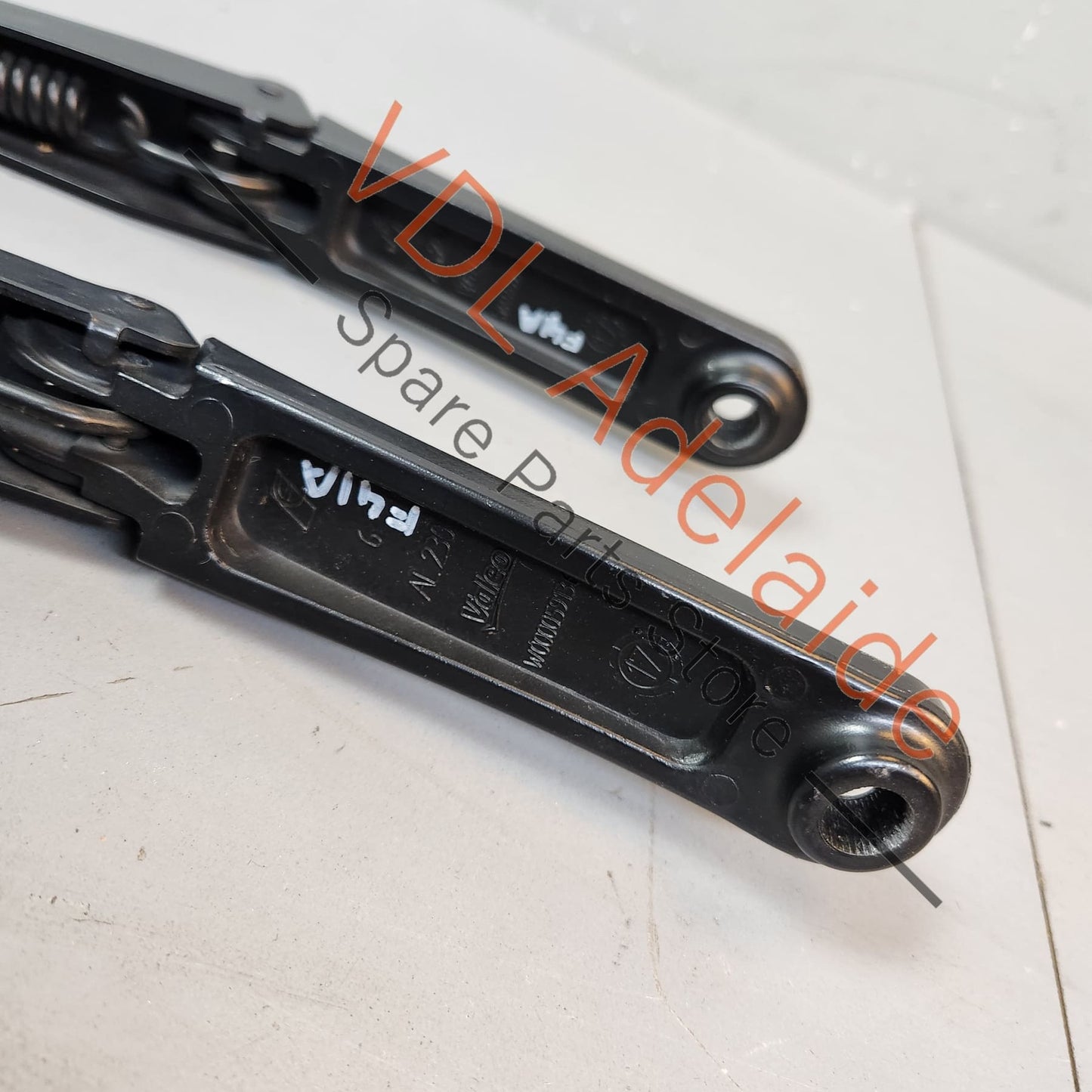 8W2955407 8W2955408 Audi A4 S4 B9 Front Windscreen Wiper Arms Set Pair for RHD 8W2955407 8W2955408