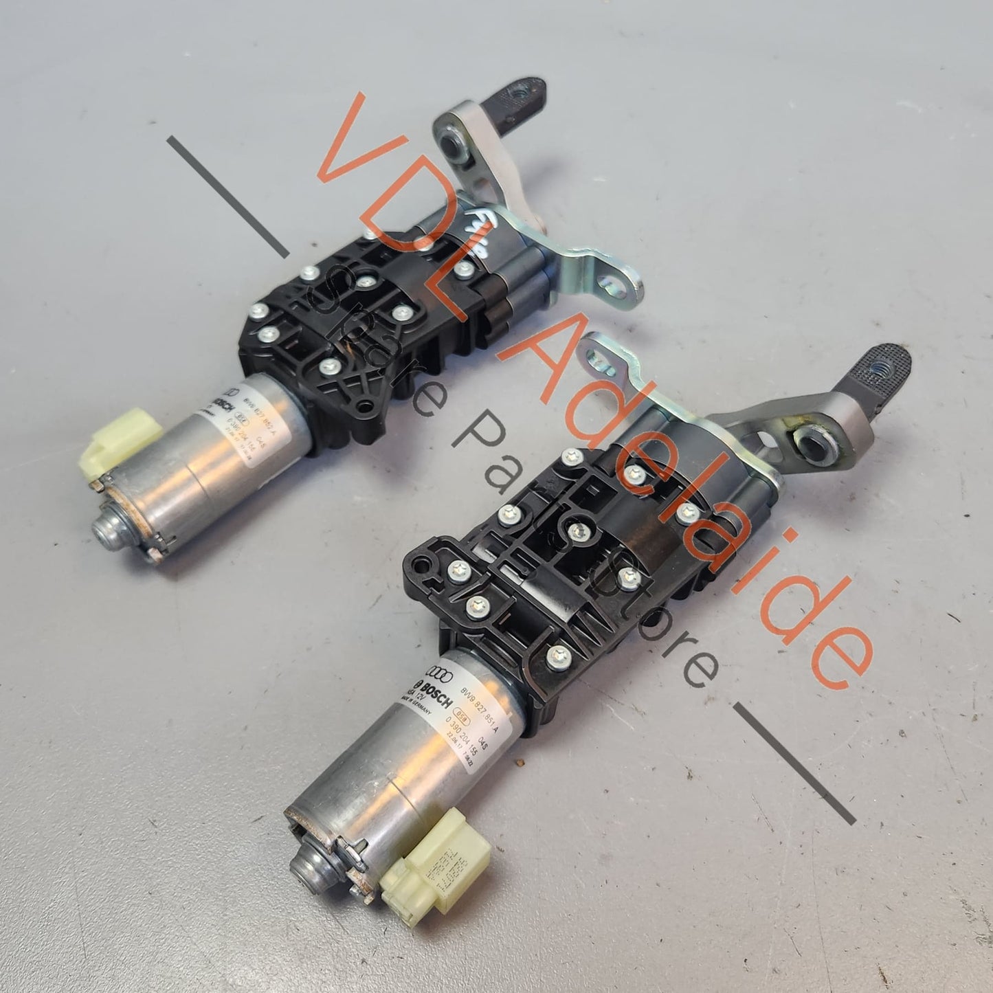 8W9827851D 8W9827852D Pair of Audi A4 S4 RS4 B9 Wagon Avant Rear Hatch Tailgate Electric Opening Closing Motors 8W9827851D 8W9827852D