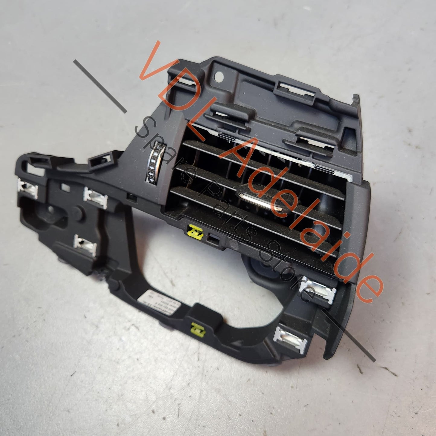 8W2820902B6PS Audi A4 S4 B9 RHS Right Dashboard Air Vent for Air Conditioning 8W0820902B