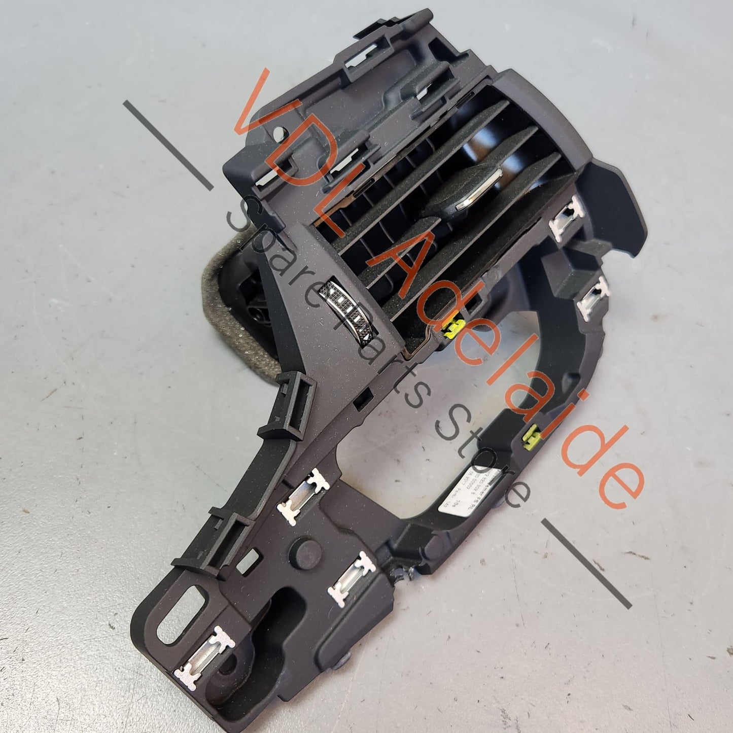 8W2820902B6PS Audi A4 S4 B9 RHS Right Dashboard Air Vent for Air Conditioning 8W0820902B