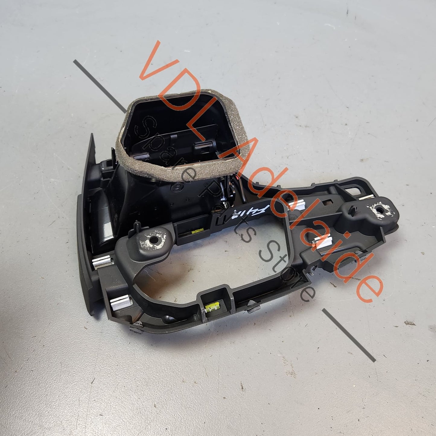 8W2820902B6PS Audi A4 S4 B9 RHS Right Dashboard Air Vent for Air Conditioning 8W0820902B