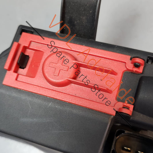 8W0941824AK Audi A4 S4 B9 Battery Jump Start Main Fuse Board 8W0941824AK