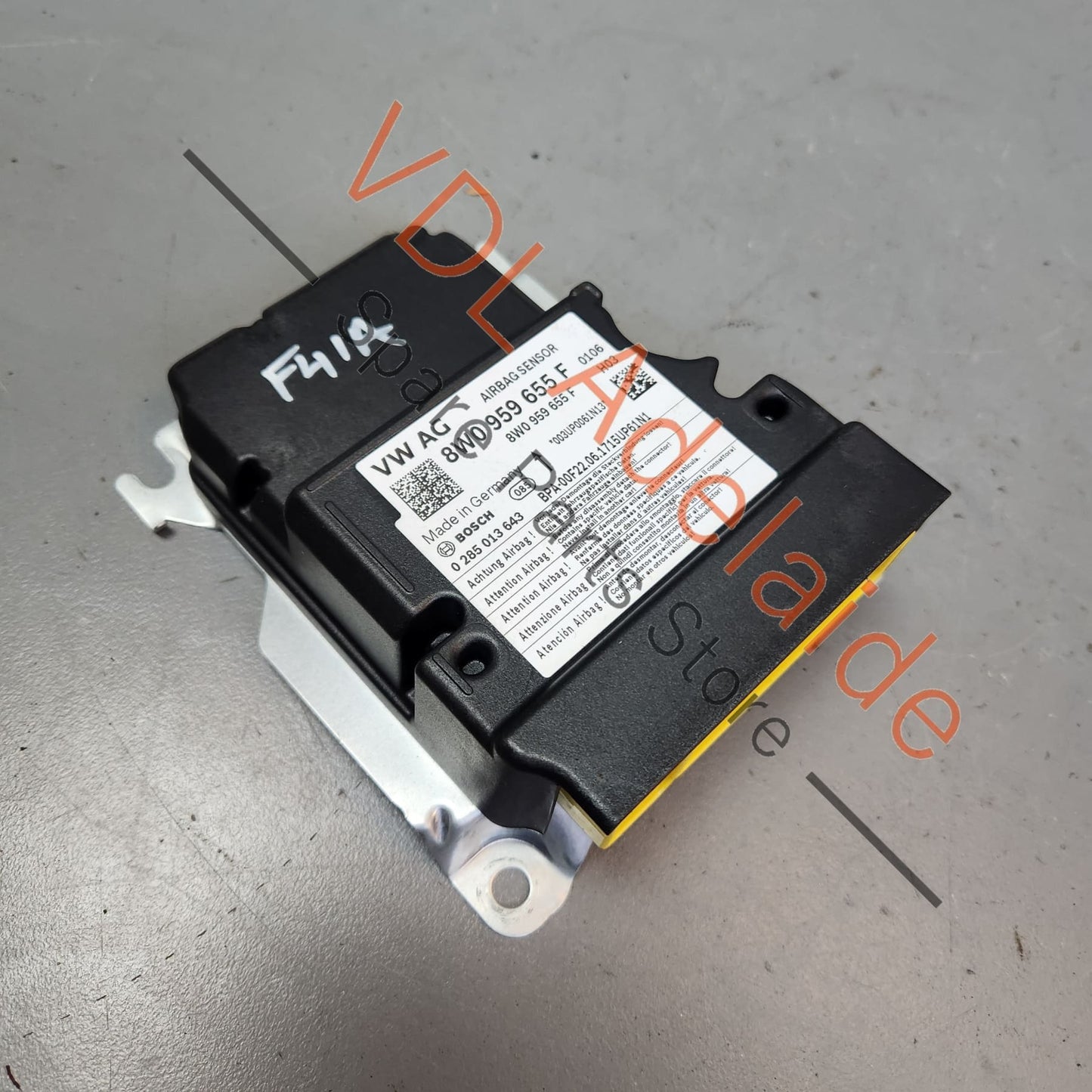 8W0959655F Audi A4 B9 Airbag Control Module 8W0959655F