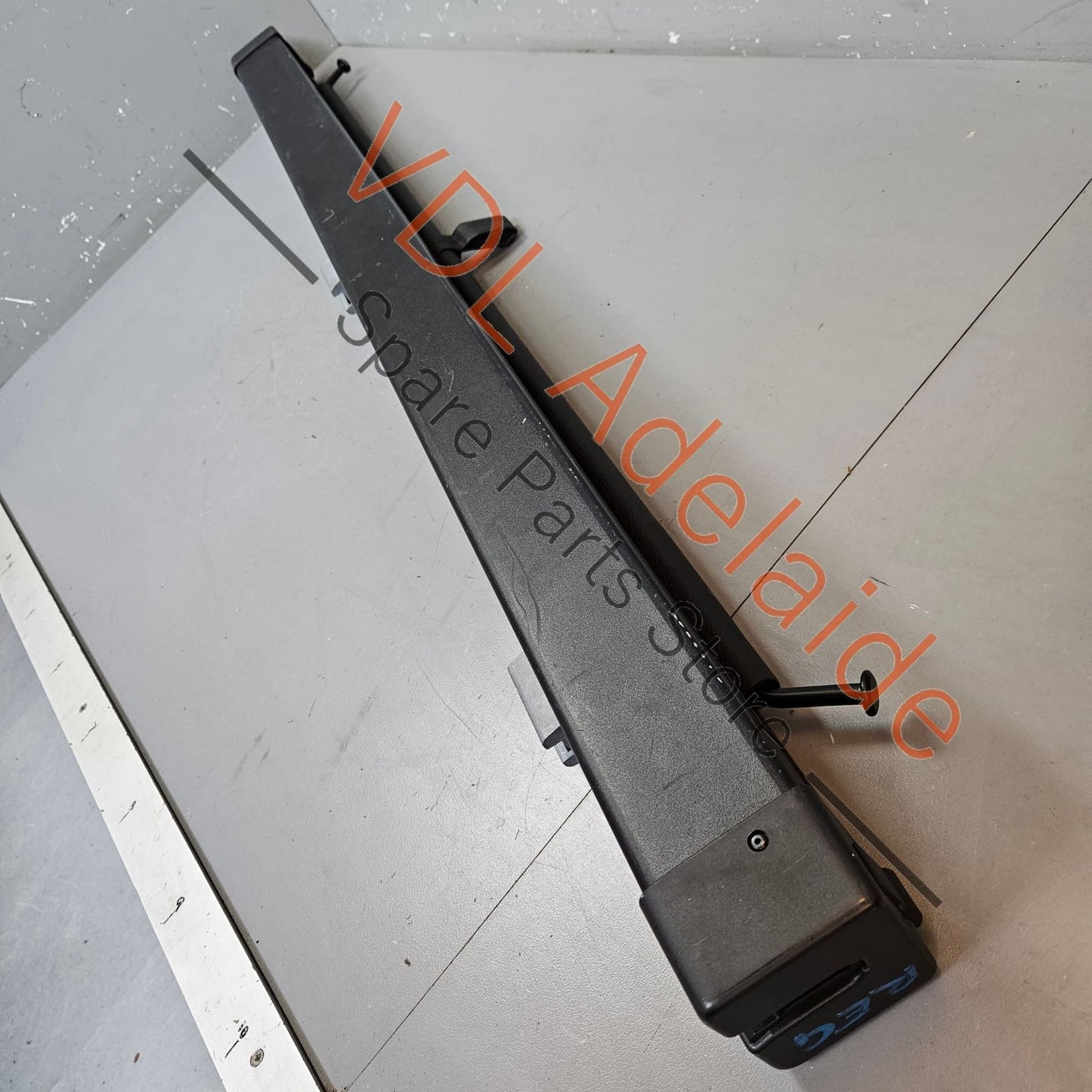 7L6861691D6P6 7L6861691D  VW Touareg 7L Rear Cargo Net Partition for 2nd or 3rd Row Position 7L6861691D 6P6