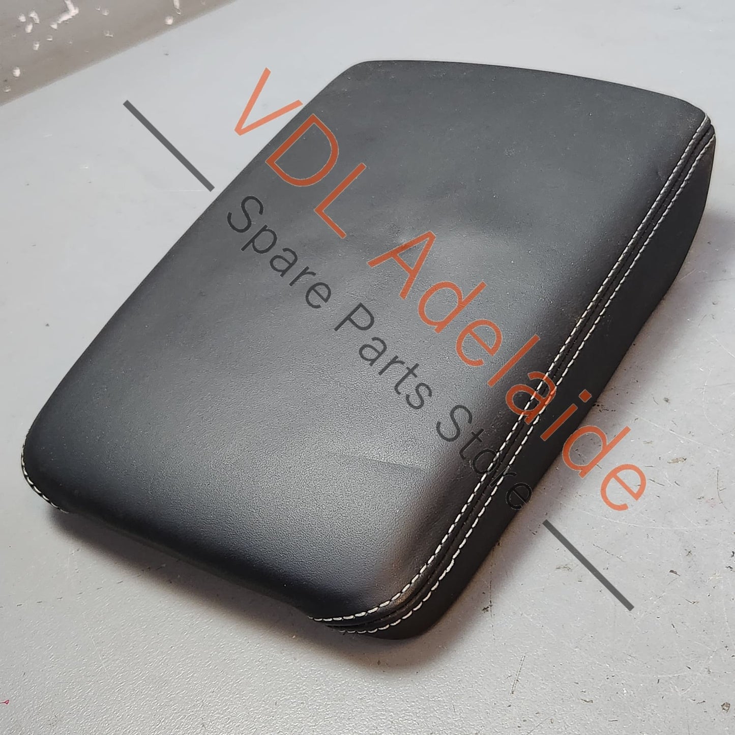 8W0864207J 8W0864207JEWL Audi S4 B9 Leather Centre Console Arm Rest Armrest 8W0864207J EWL