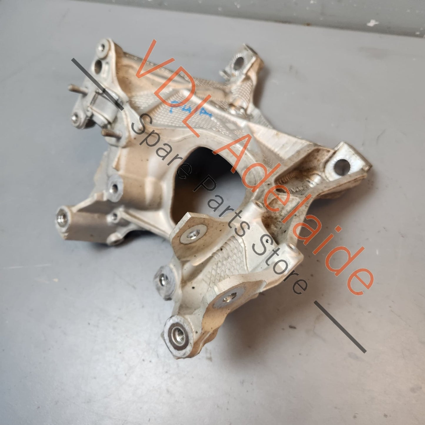 8W0399295E Audi A4 B9 A5 F5 Aluminium Front K-Frame Suspension Bracket Left Side 8W0399295E
