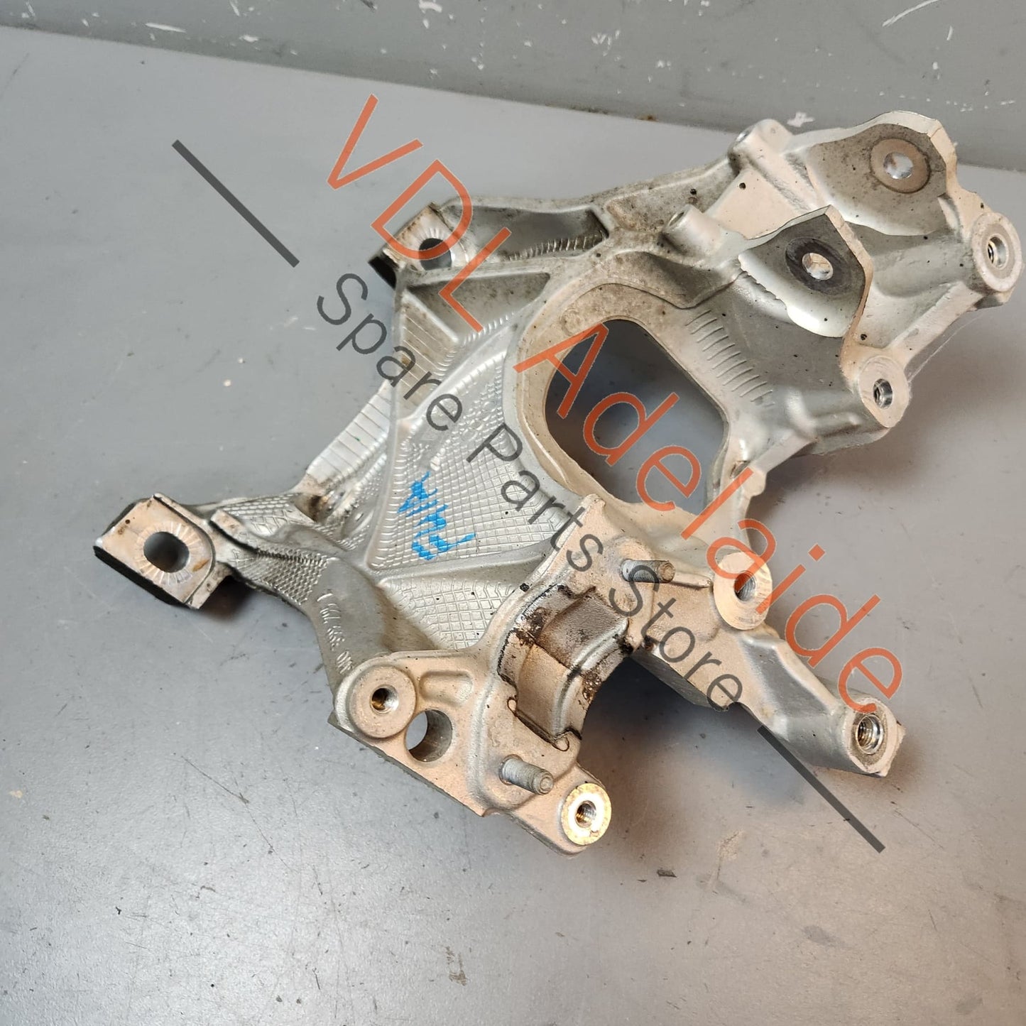 8W0399295E Audi A4 B9 A5 F5 Aluminium Front K-Frame Suspension Bracket Left Side 8W0399295E