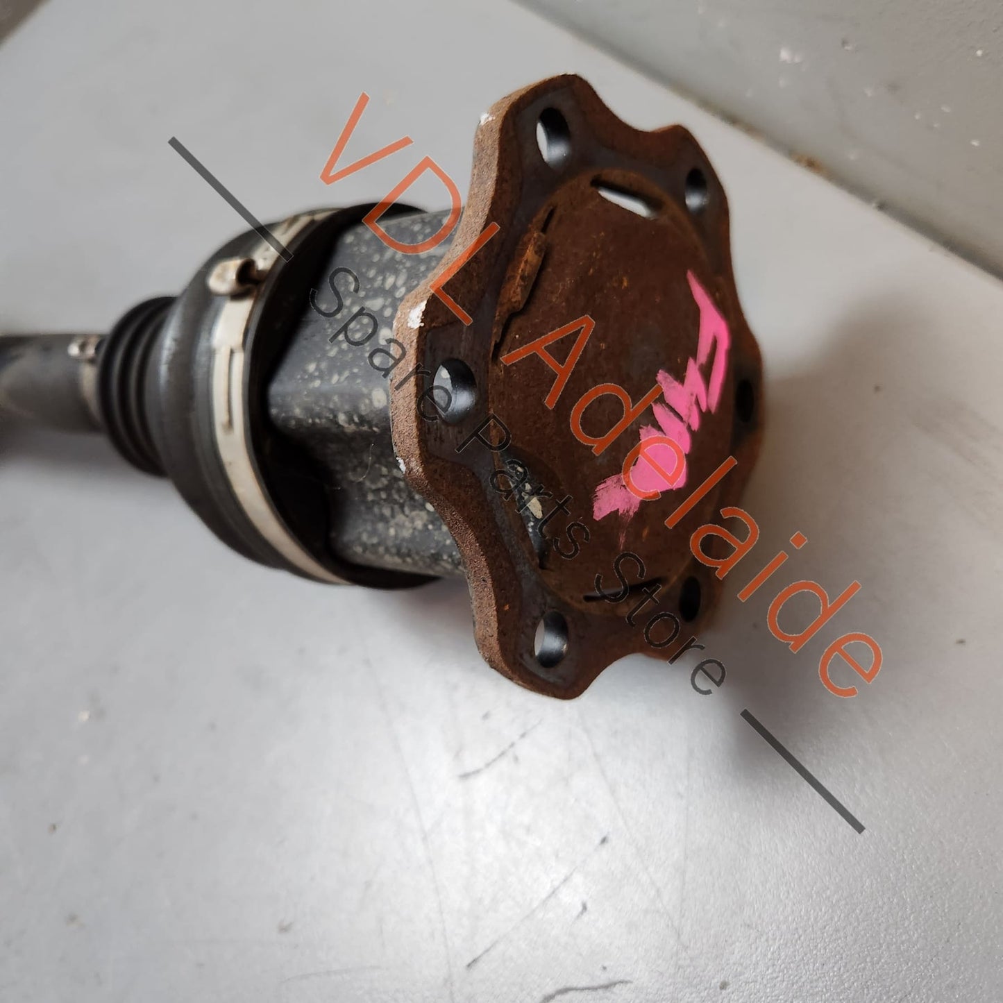 8W0407271E Audi RS4 B9 RS4 A4 A5 V6 Front Axle Driveshaft CV 8W0407271E for left or right front