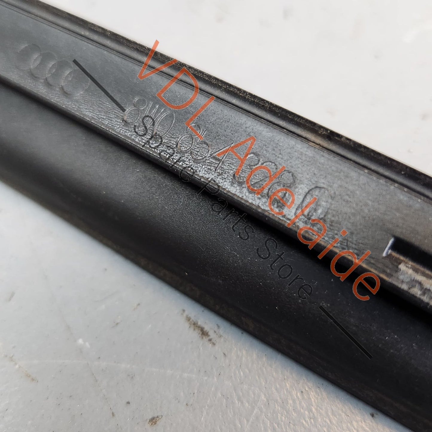 8W0854328C Audi A4 S4 RS4 Front Windscreen Water Deflector Strip Rubber Molding Right 8W0854328C 9B9