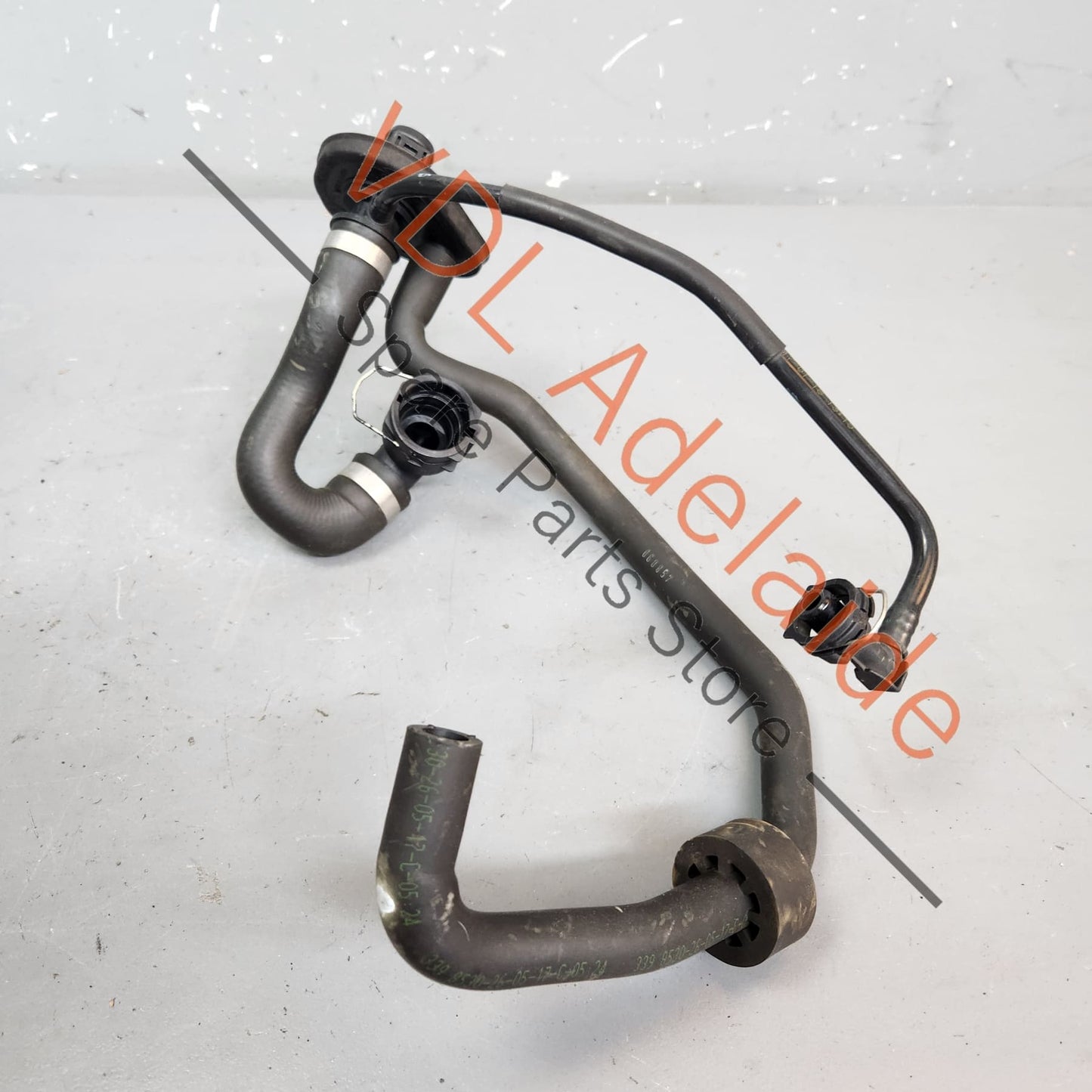 8W2122109E 8W2121123B Audi A4 S4 Coolant Reservoir Tank Hoses 8W2122109E 8W2121123B