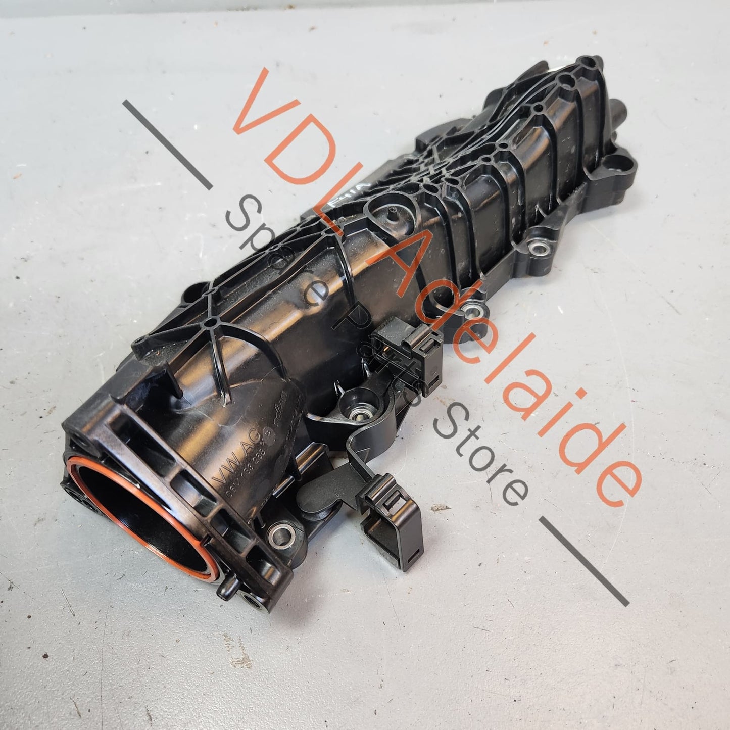 06M133268P Audi S4 B9 V6 3.0L Engine Right Side Plastic Intake Manifold 06M133268P