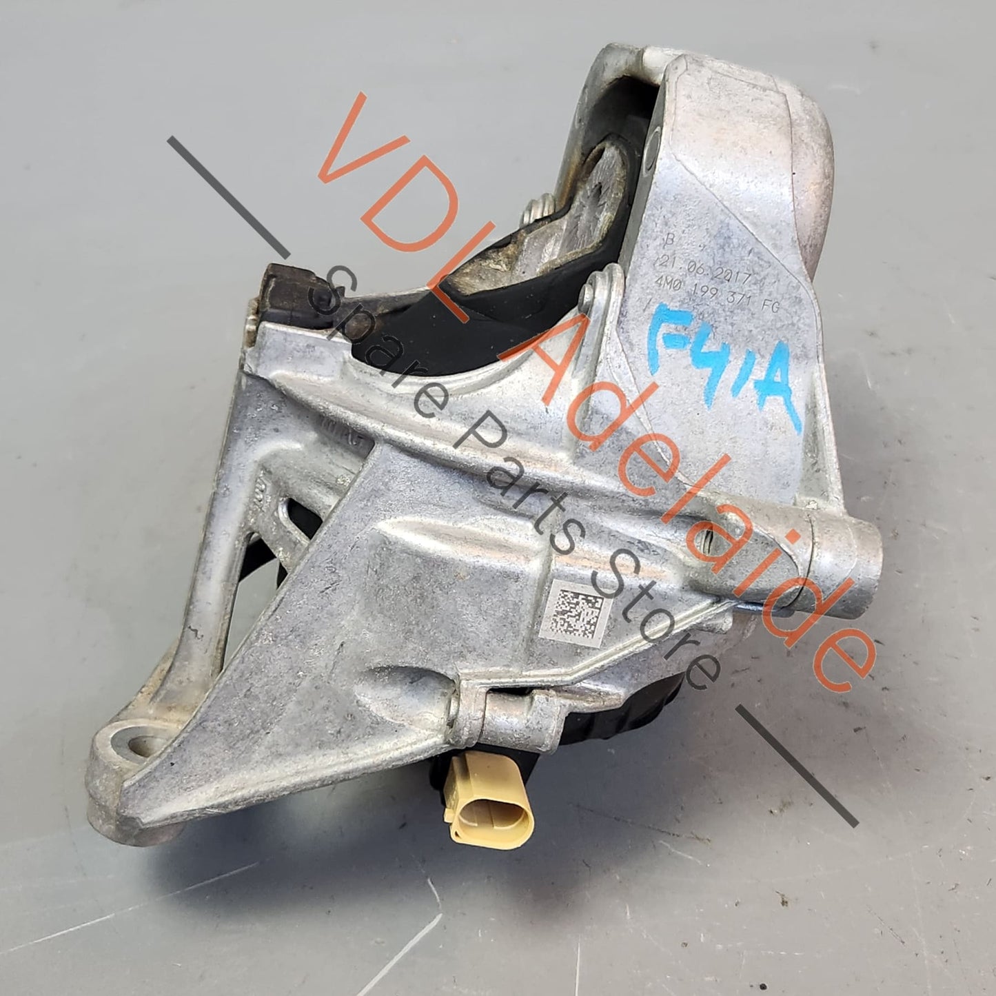 4M0199371FG 782215000000 4M0199371GM Audi Electric Engine Hydro Mount Left Side 4M0199371FG 782215147918 4M0199371GM