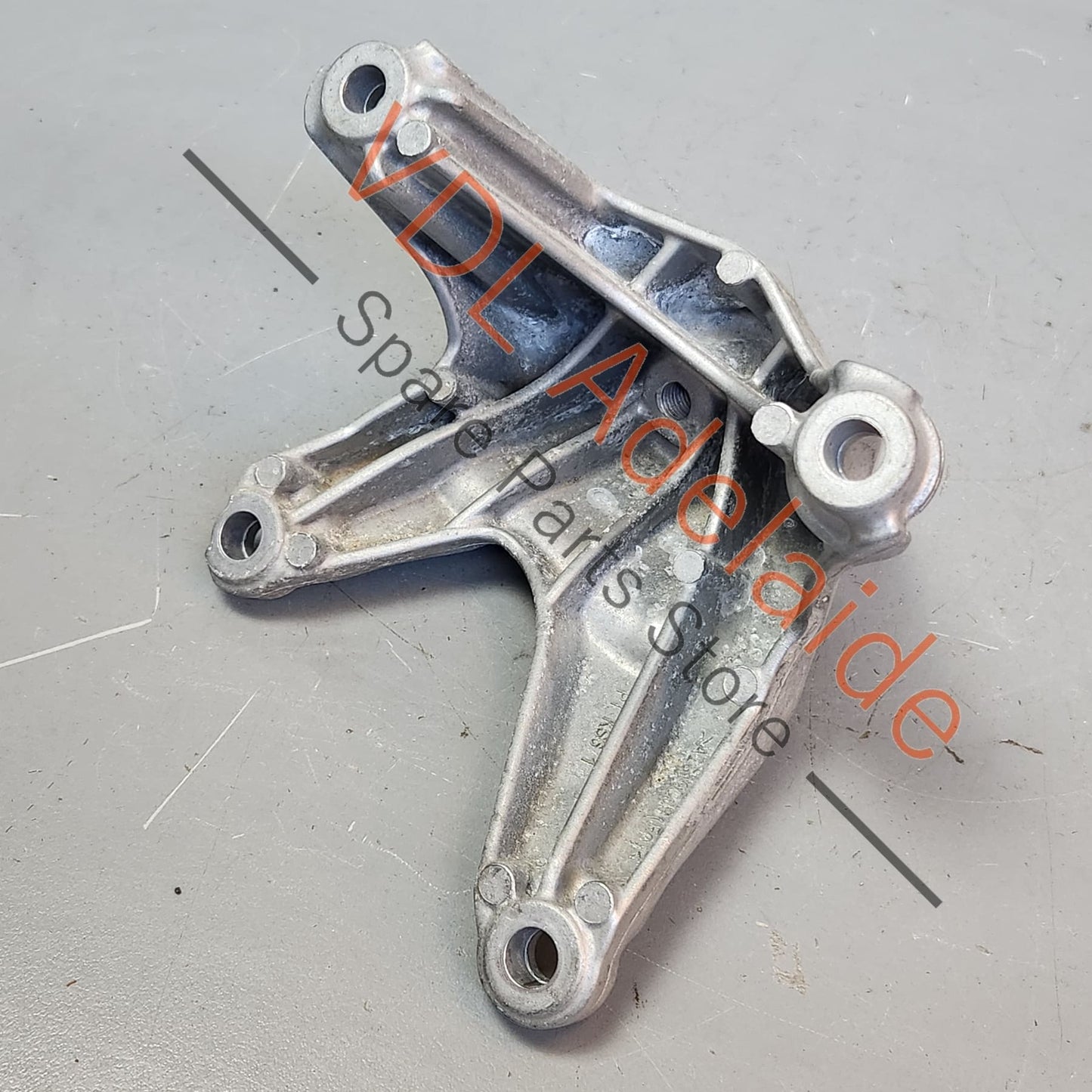8W0199307L 8W0199307Q Audi S4 S5 3.0 V6 Aluminium Engine Mounting Bracket Left Side 8W0199307L 8W0199307Q