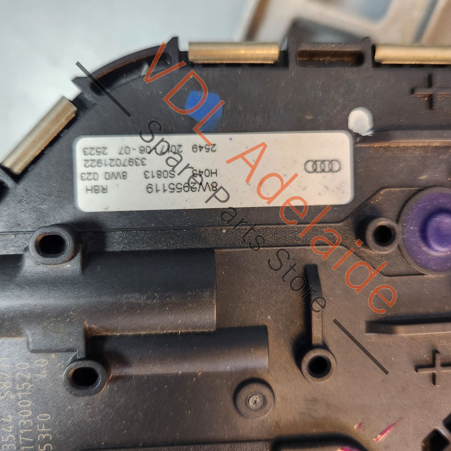 8W2955023A 8W2955023C Audi A4 S4 RS4 B9 Front Windscreen Wiper Motor & Linkage 8W2955023A 8W2955023C for RHD
