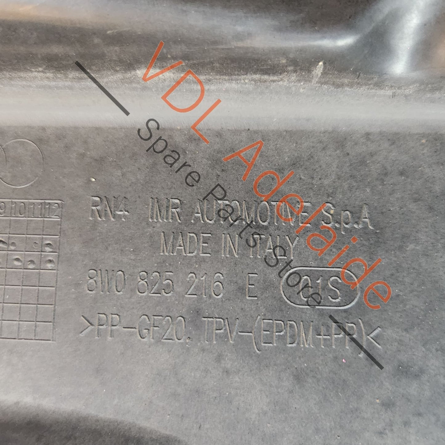 8W0825216F 8W0825216E Audi A4 S4 B9 Right Rear Underbody Trim Splash Shield 8W0825216F 8W0825216E