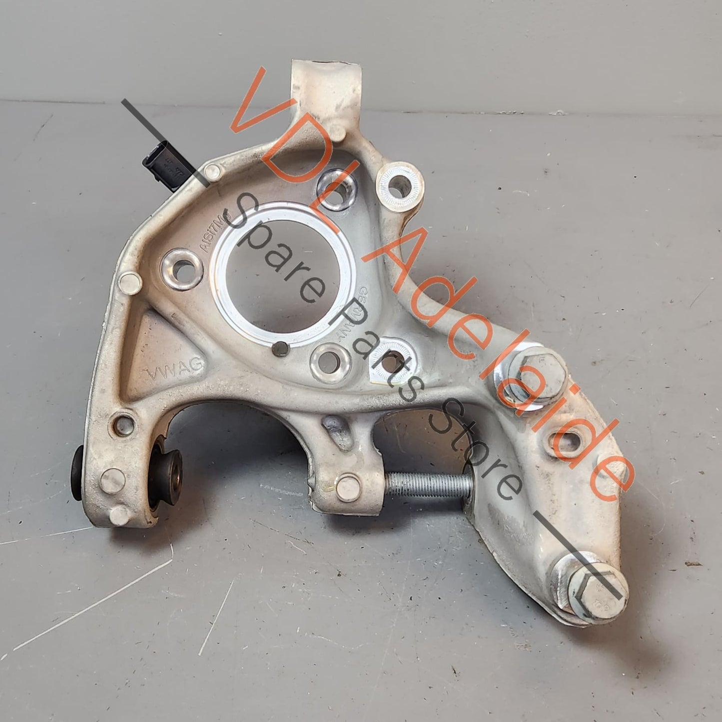 5QF505436F Audi Q3 RS3 RSQ3 Tiguan Rear Right Wheel Bearing Housing Stub Knuckle 5QF505436F