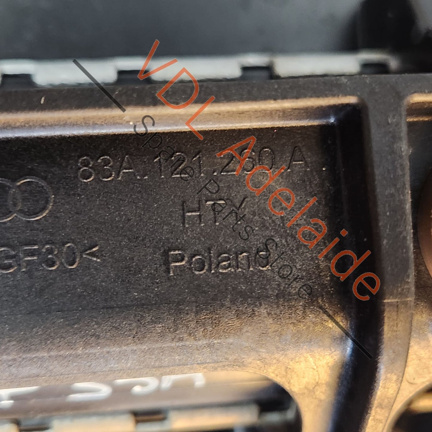8K0121212C 83A121674B 83A121260A Audi RSQ3 Right Side Additional Radiator Assembly 83A121260A 83A121674B 8K0121212C