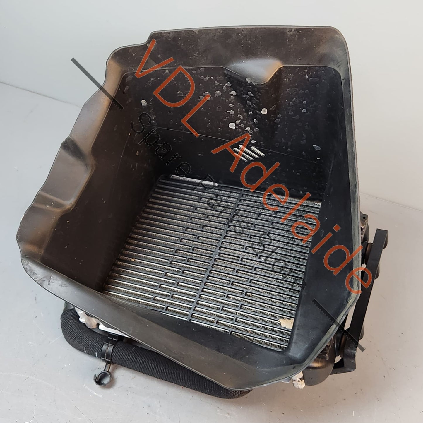 8K0121212C 83A121674B 83A121260A Audi RSQ3 Right Side Additional Radiator Assembly 83A121260A 83A121674B 8K0121212C