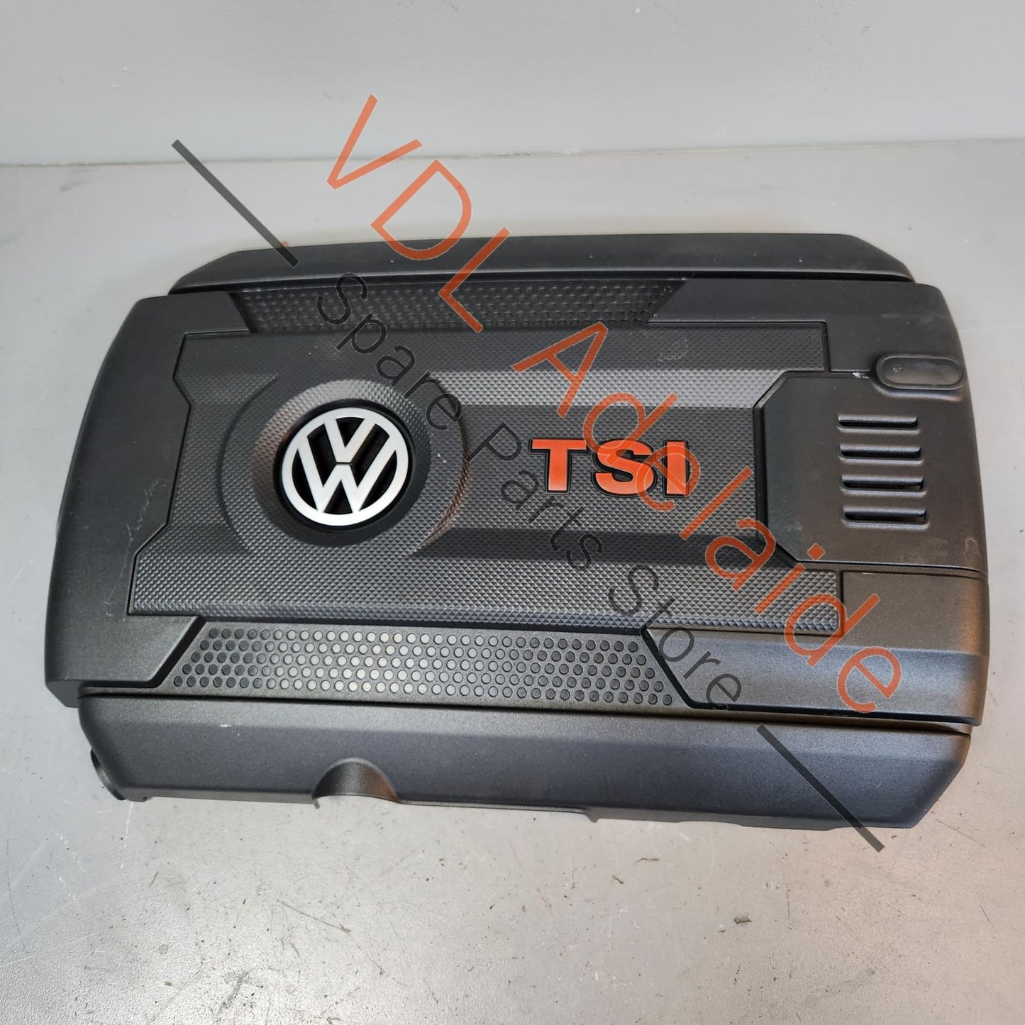06K103925P VW Golf MK7 Gti Performance Red TSI Engine Cover Trim 06K103925P
