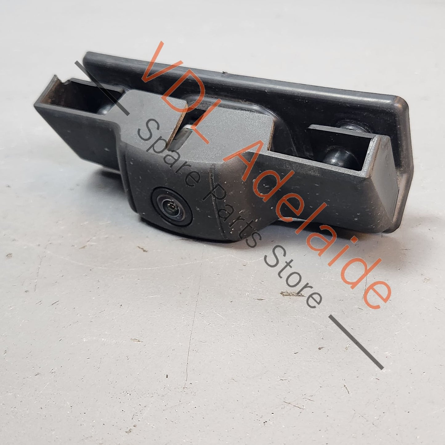 971807762A 971807997A PAB908546 5Q0980546A Porsche Panamera Turbo Front Bumper Middle Real Top View Camera Bracket & Cover 971807762A 971807997A 5Q0980546A PAB908546