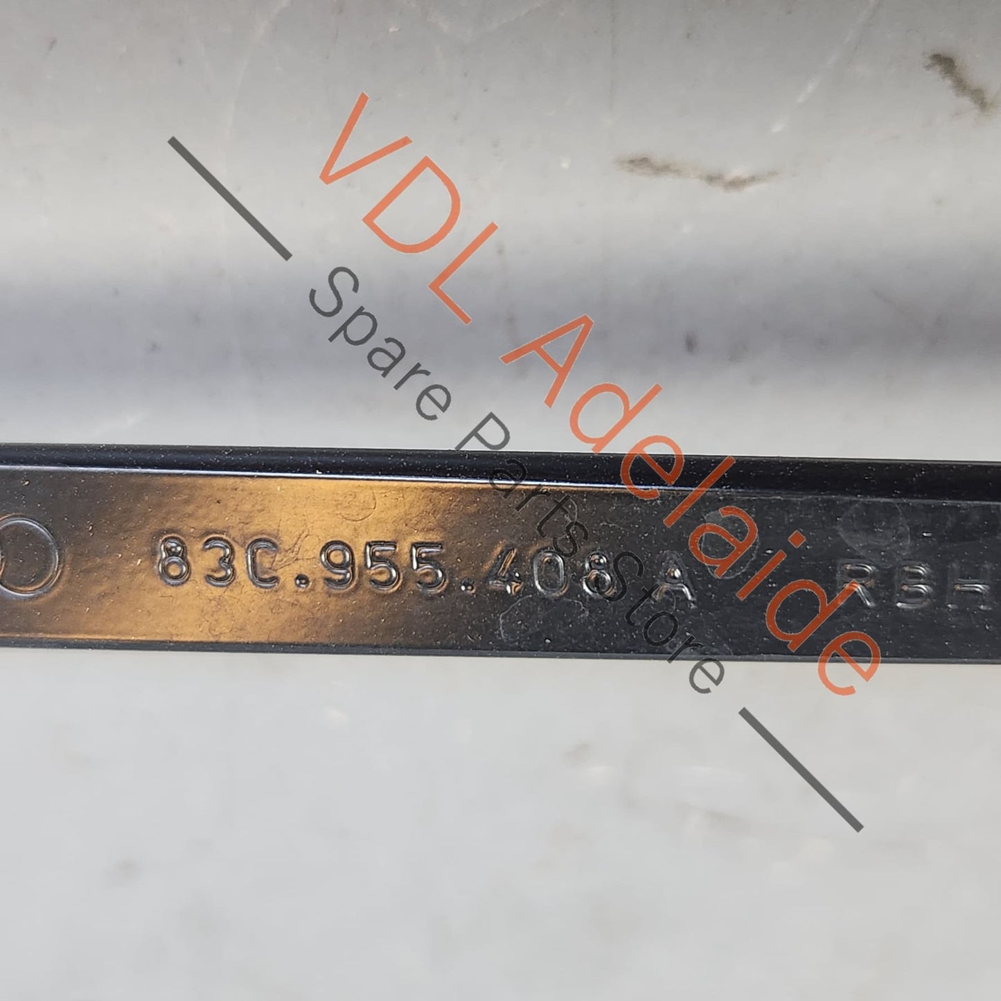 83C955407A1P9 83C955408A1P9 Audi Q3 RSQ3 F3 Front Windshield Windscreen Wiper Arms for RHD 83A955407A 83A955408A