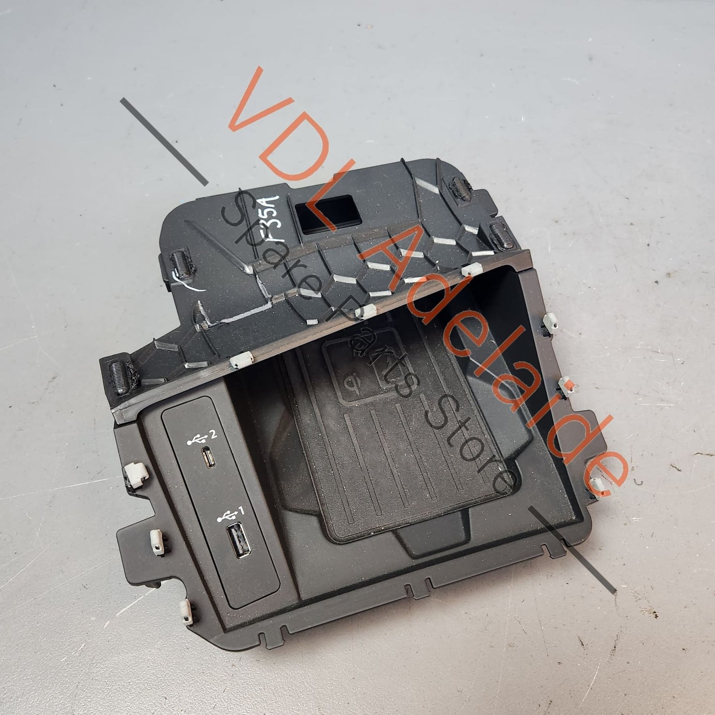 83A035736 Audi RSQ3 F3 Double USB Port & Cordless Phone Charging Dock 83A035736